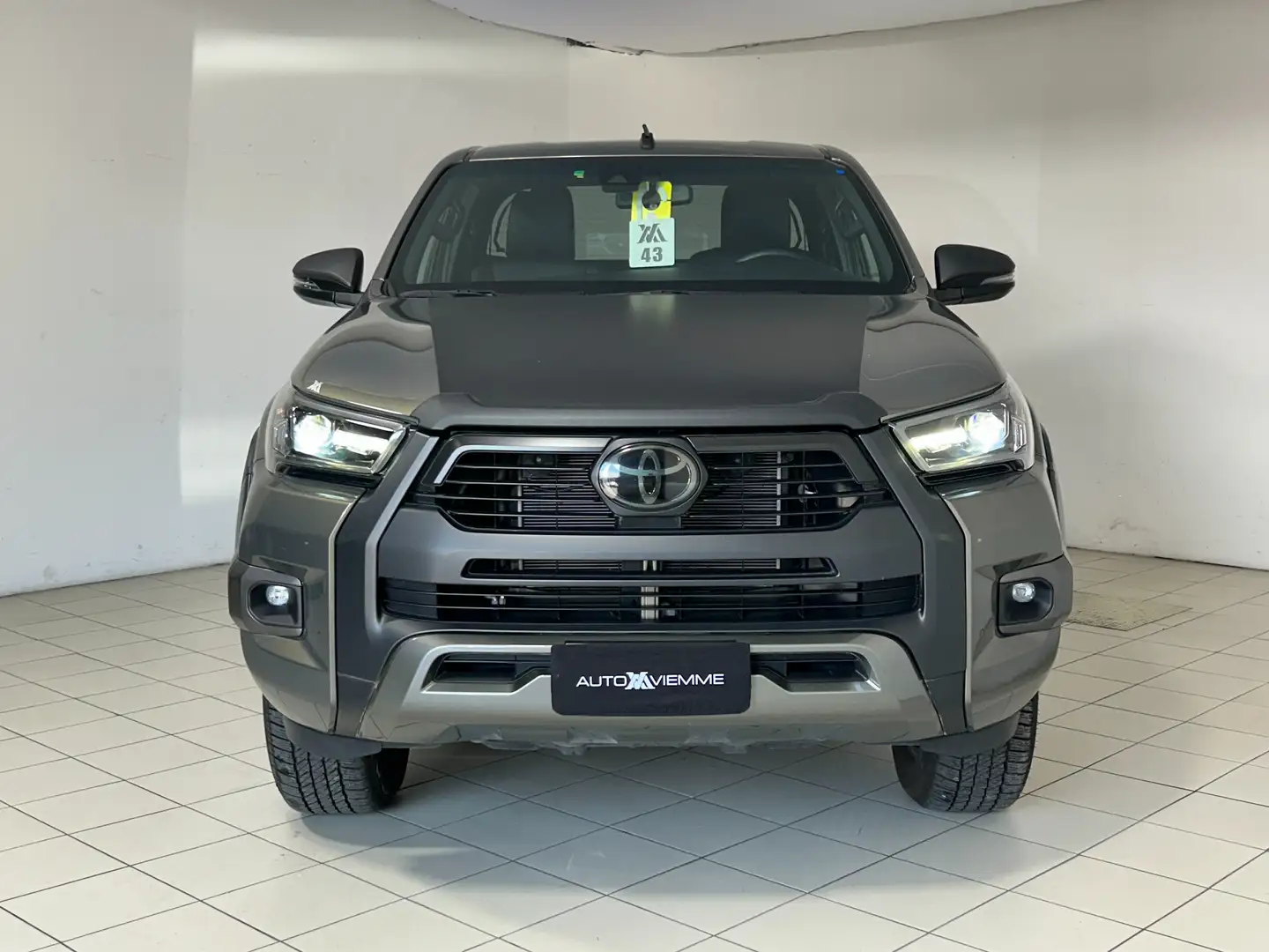 Toyota Hilux 2.4 d-4d Extra cab Invincible 4wd auto Bronzo - 2