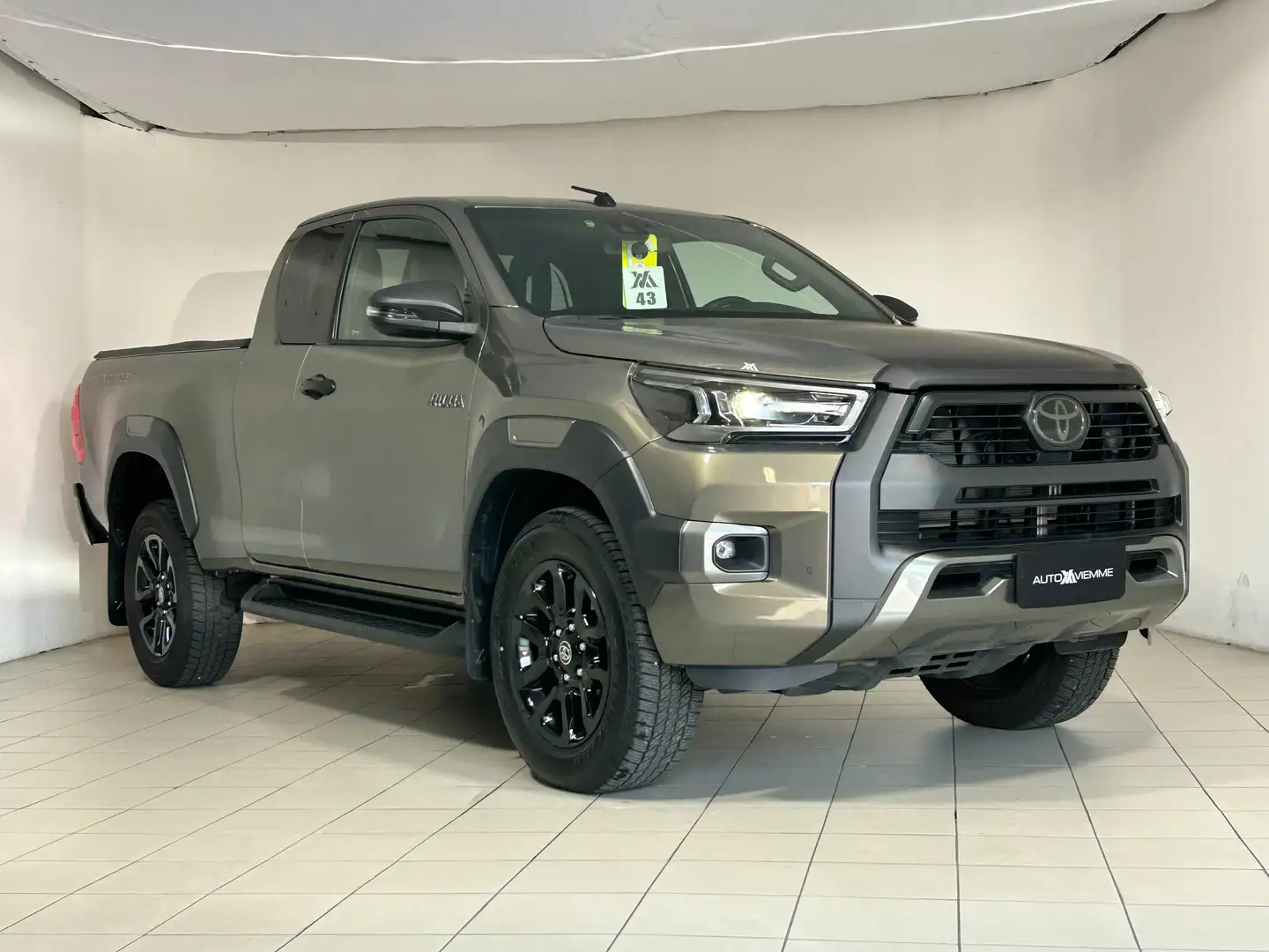 Toyota Hilux 2.4 d-4d Extra cab Invincible 4wd auto Bronzo - 1