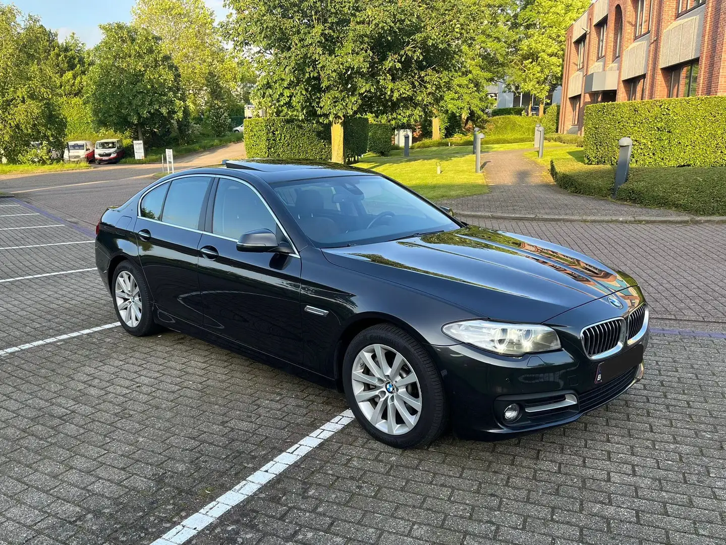 BMW 530 530d Aut. Luxury Line Чёрный - 1