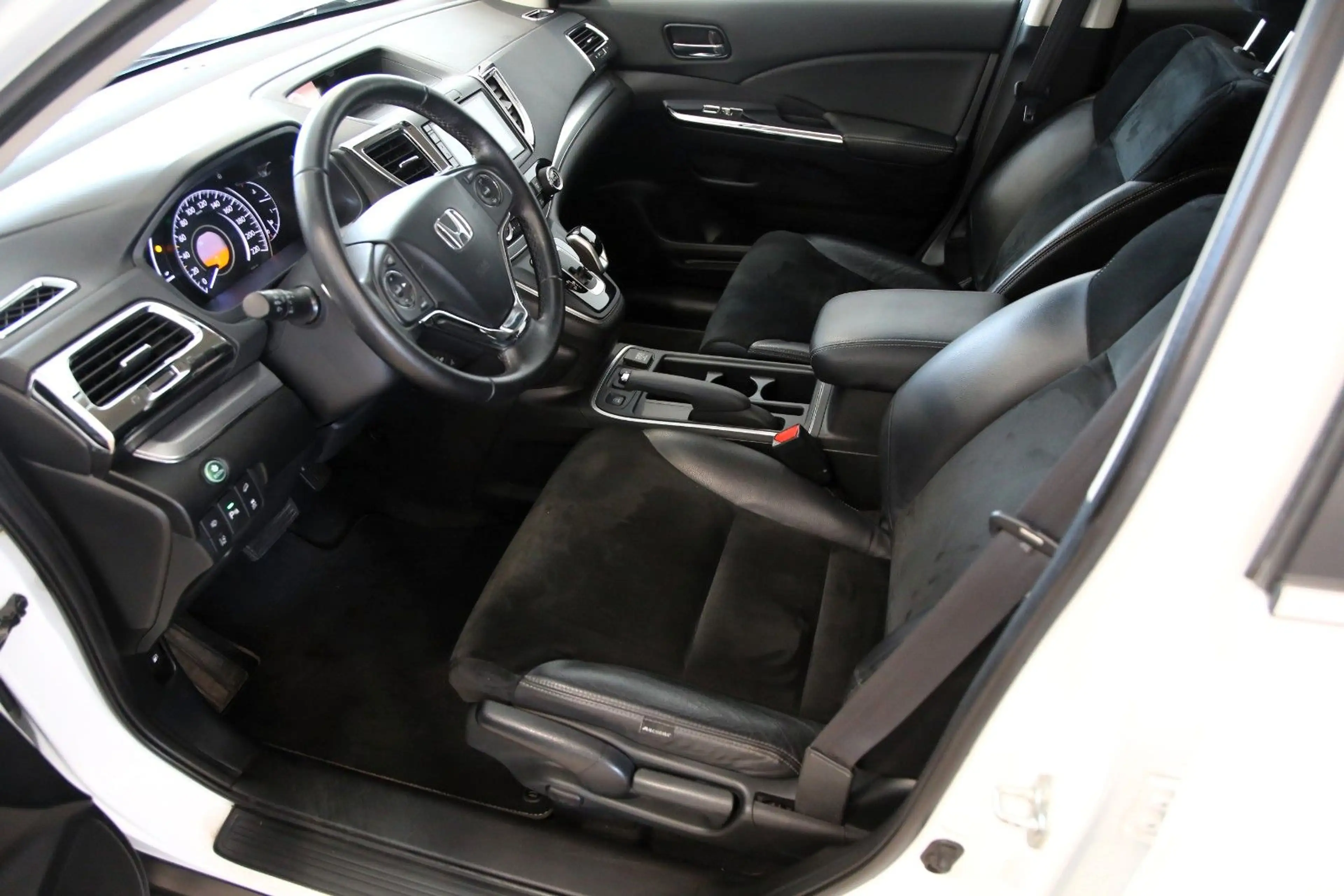 Honda CR-V Lifestyle 4WD RFK SHZ — photo 4
