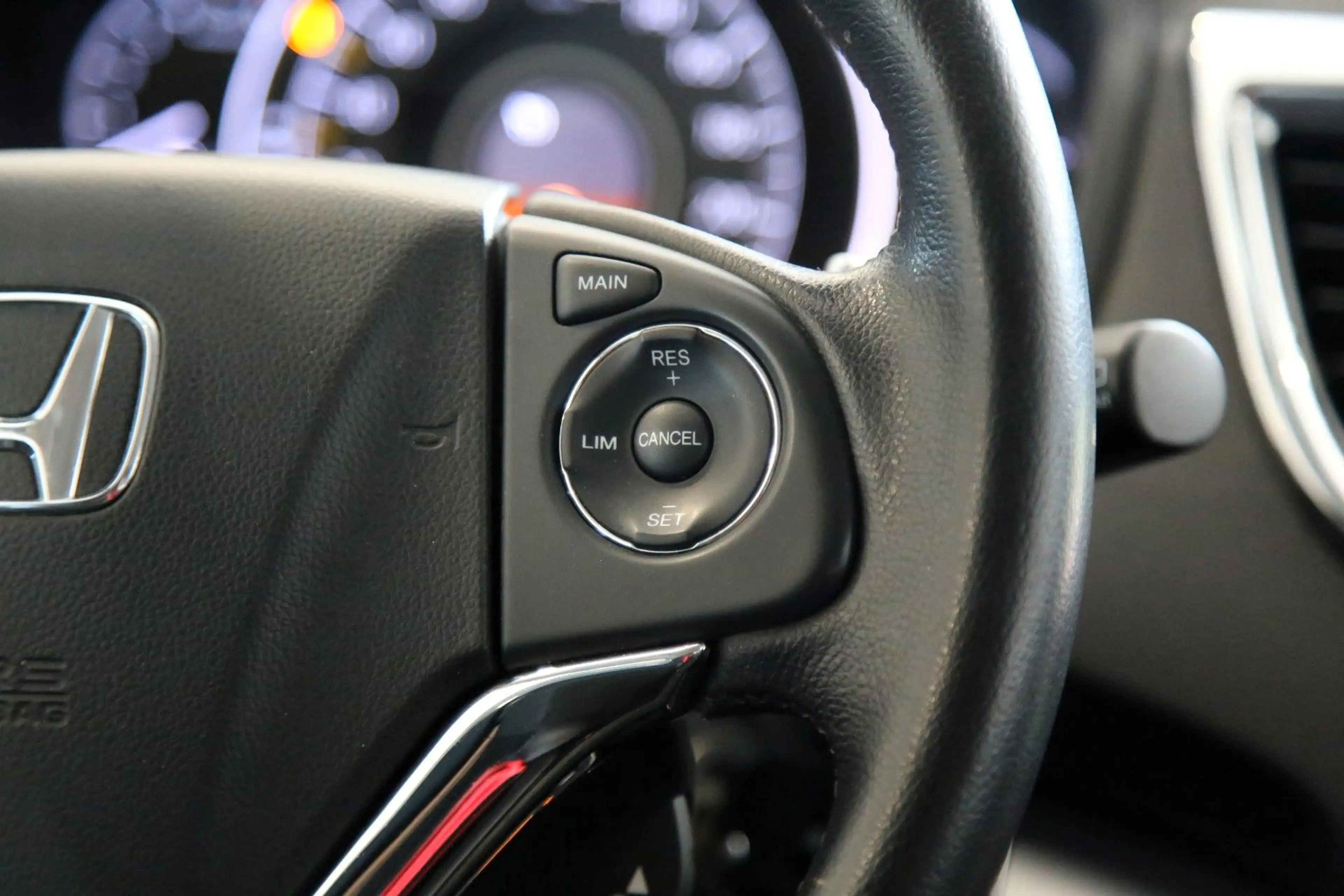 Honda CR-V Lifestyle 4WD RFK SHZ — photo 16