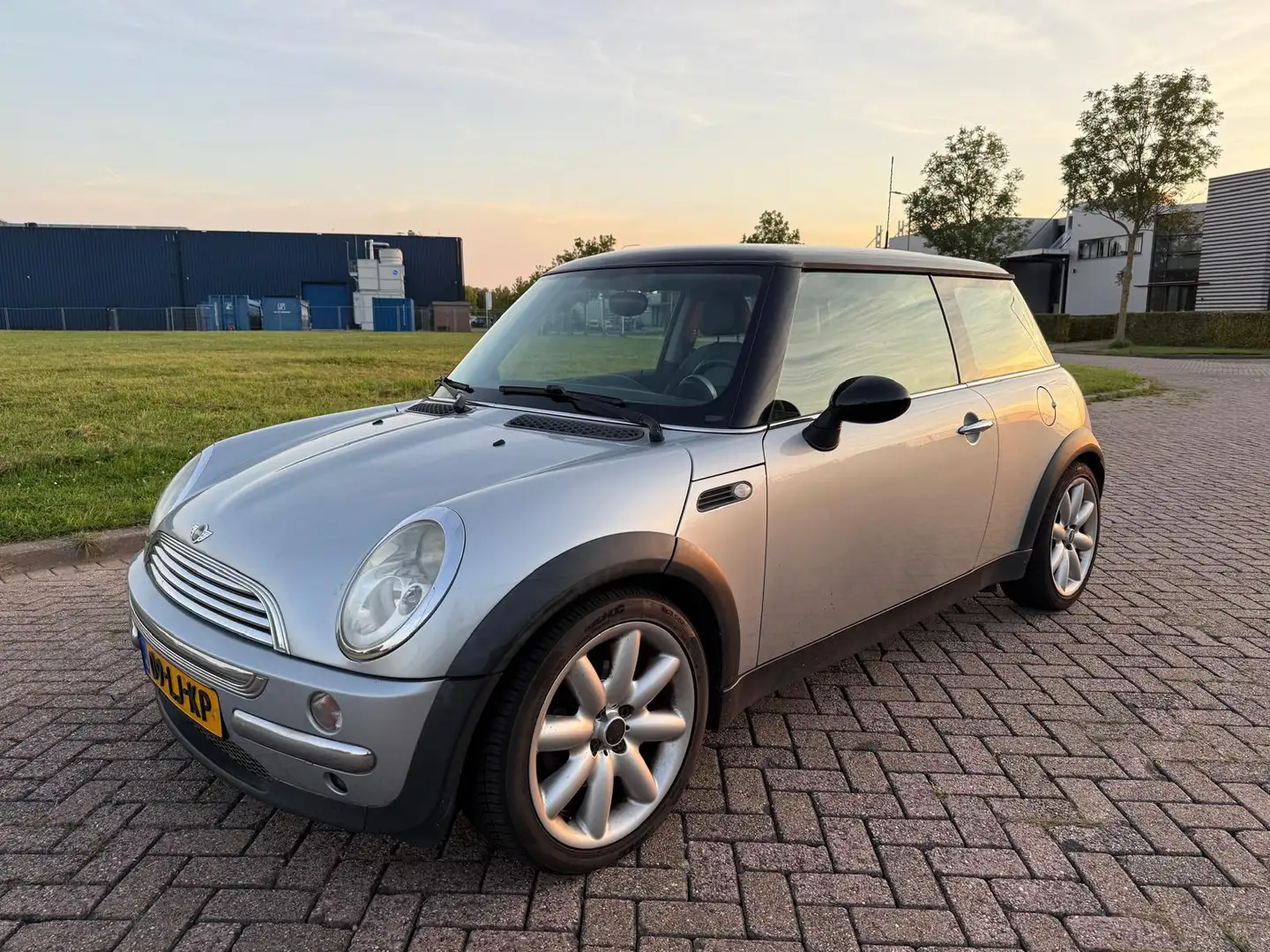 MINI Cooper Mini 1.6 Chili Gris - 2