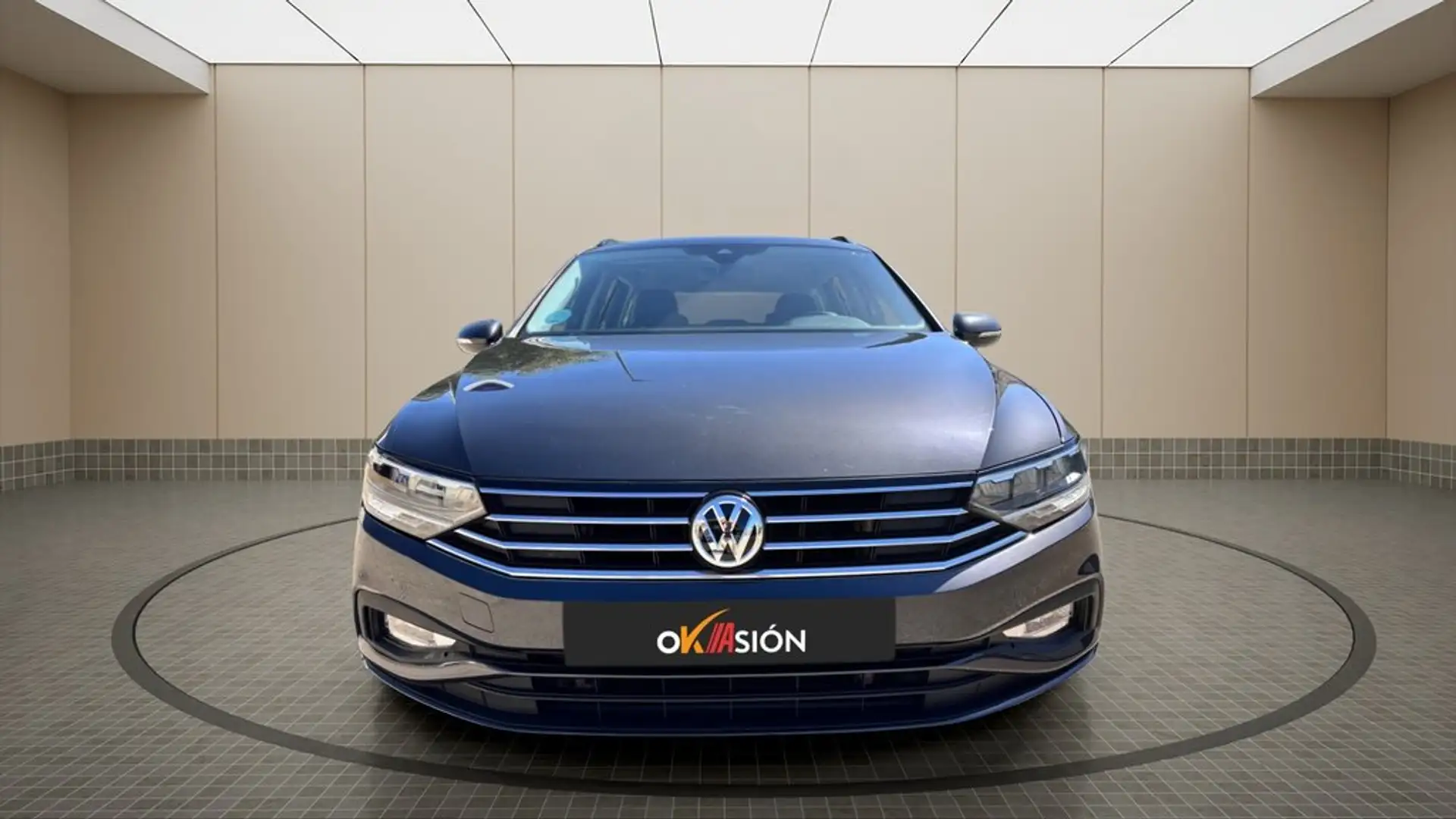 Volkswagen Passat Variant 1.6 TDI 88kW (120CV) DSG Schwarz - 2