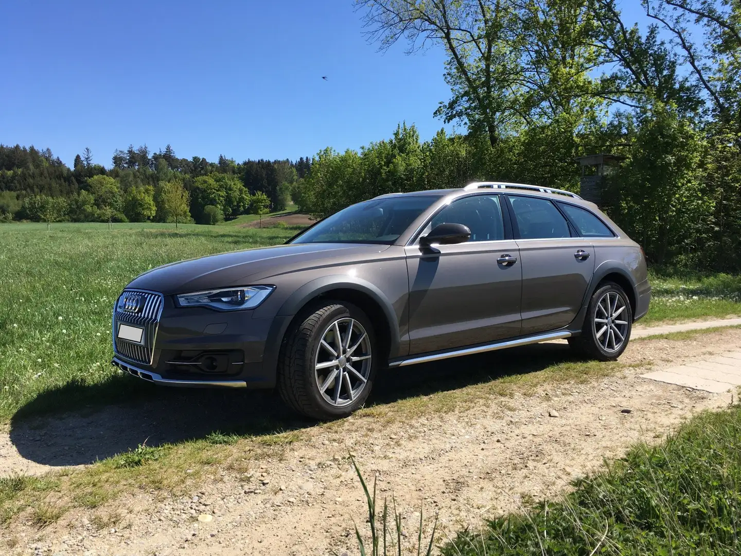 Audi A6 allroad quattro 3.0 TDI, ACC, Keyless, Topzustand Braun - 1