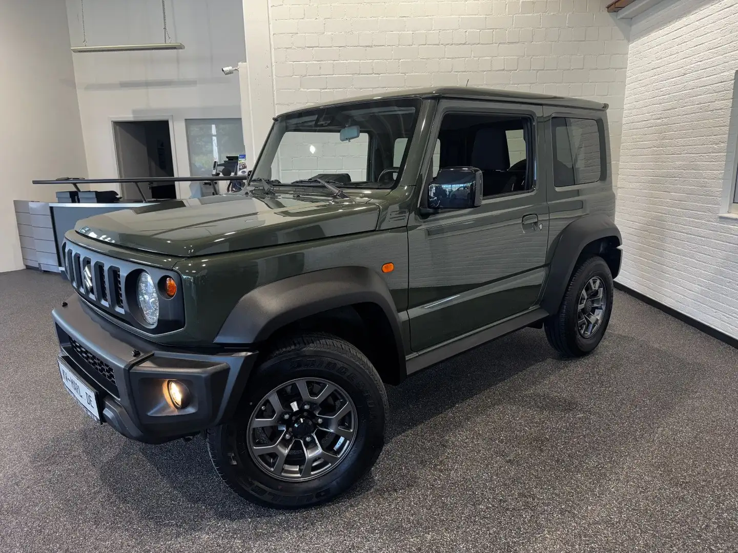 Suzuki Jimny Comfort+ AllGrip AUTOM. NAVI KLIMAAUTO AHK Vert - 2