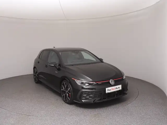 Volkswagen Golf view 2