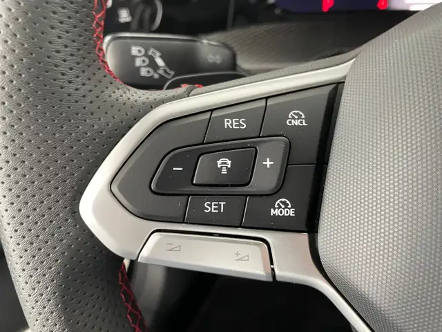 Volkswagen Golf view 14