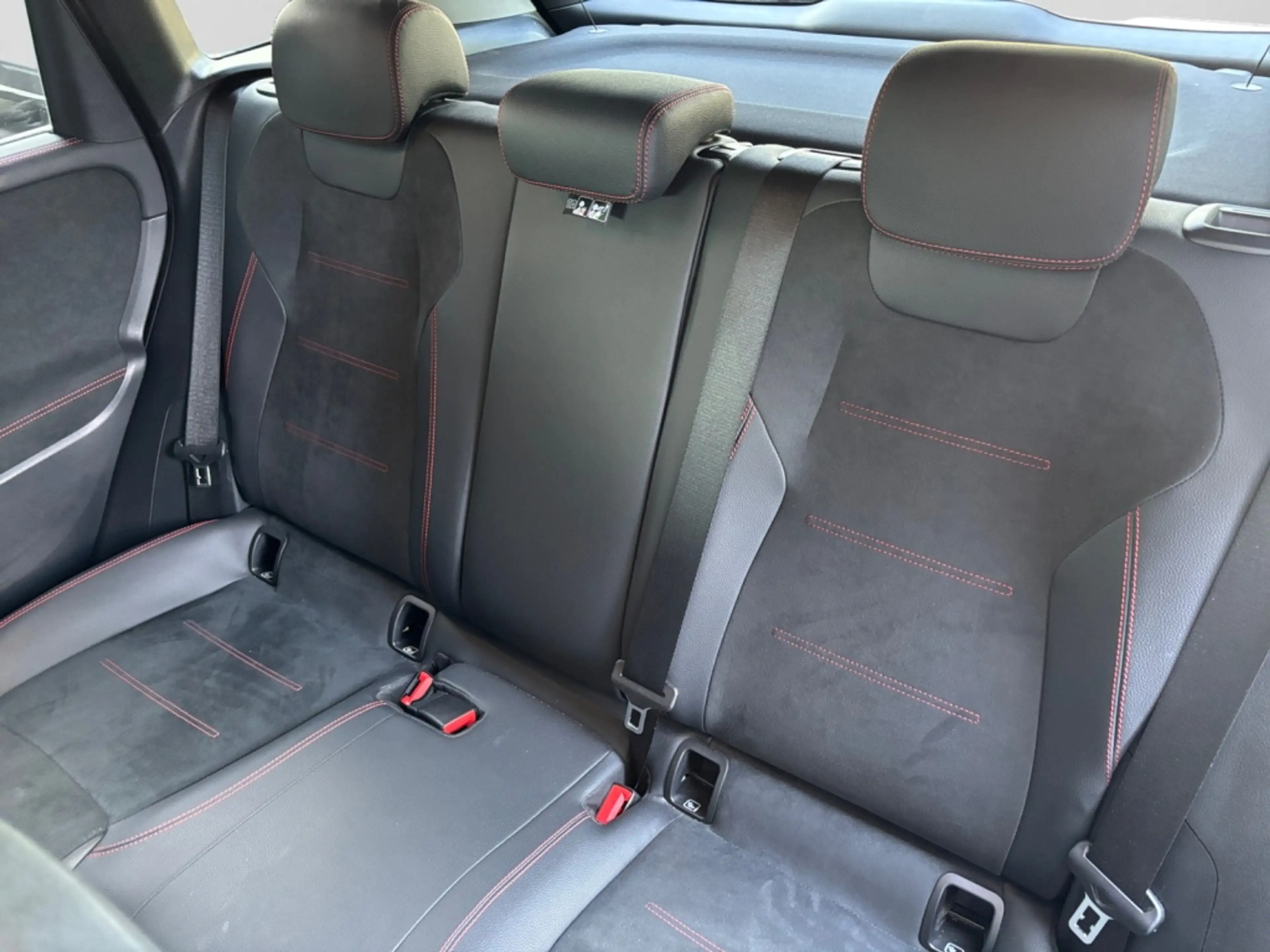 Mercedes-Benz B 250 e AMG|MBEAM|NIGHT|AMBIENTE|MBUX|SHZ|TEMP — photo 11