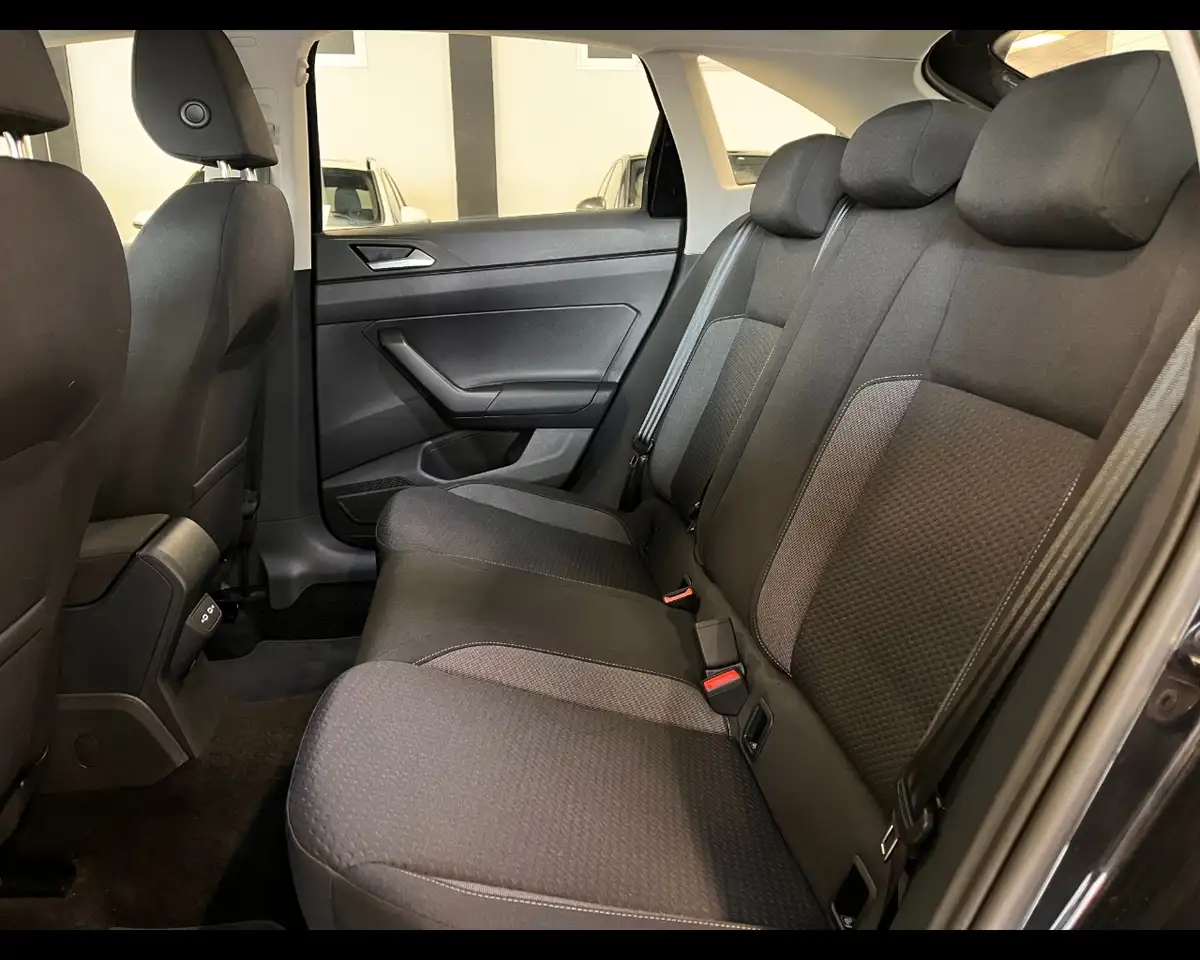 Volkswagen Taigo 1.0 TSI 115 CV Life 11