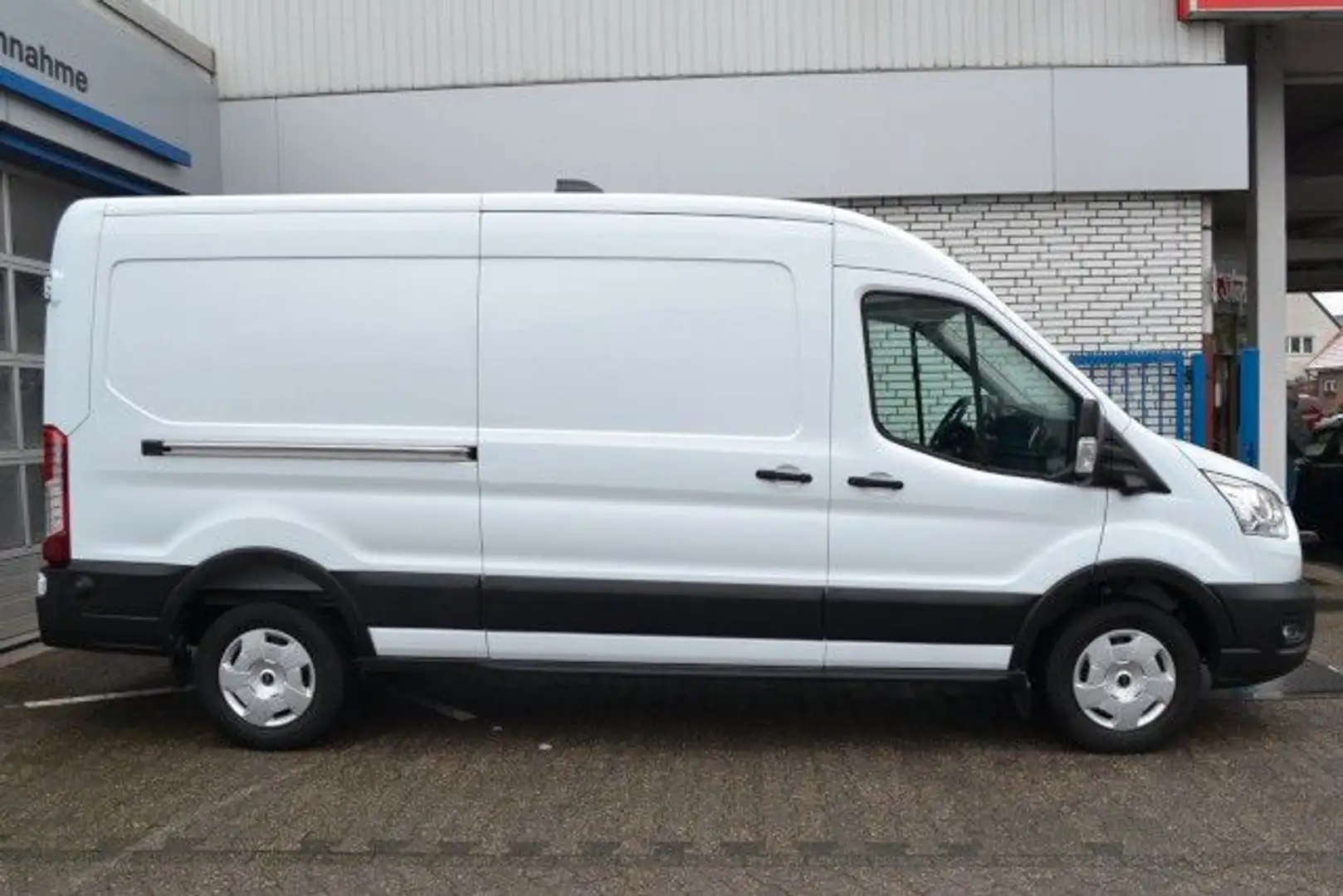 Ford Transit Kasten 350 L3H2 Trend Expressline Blanc - 2