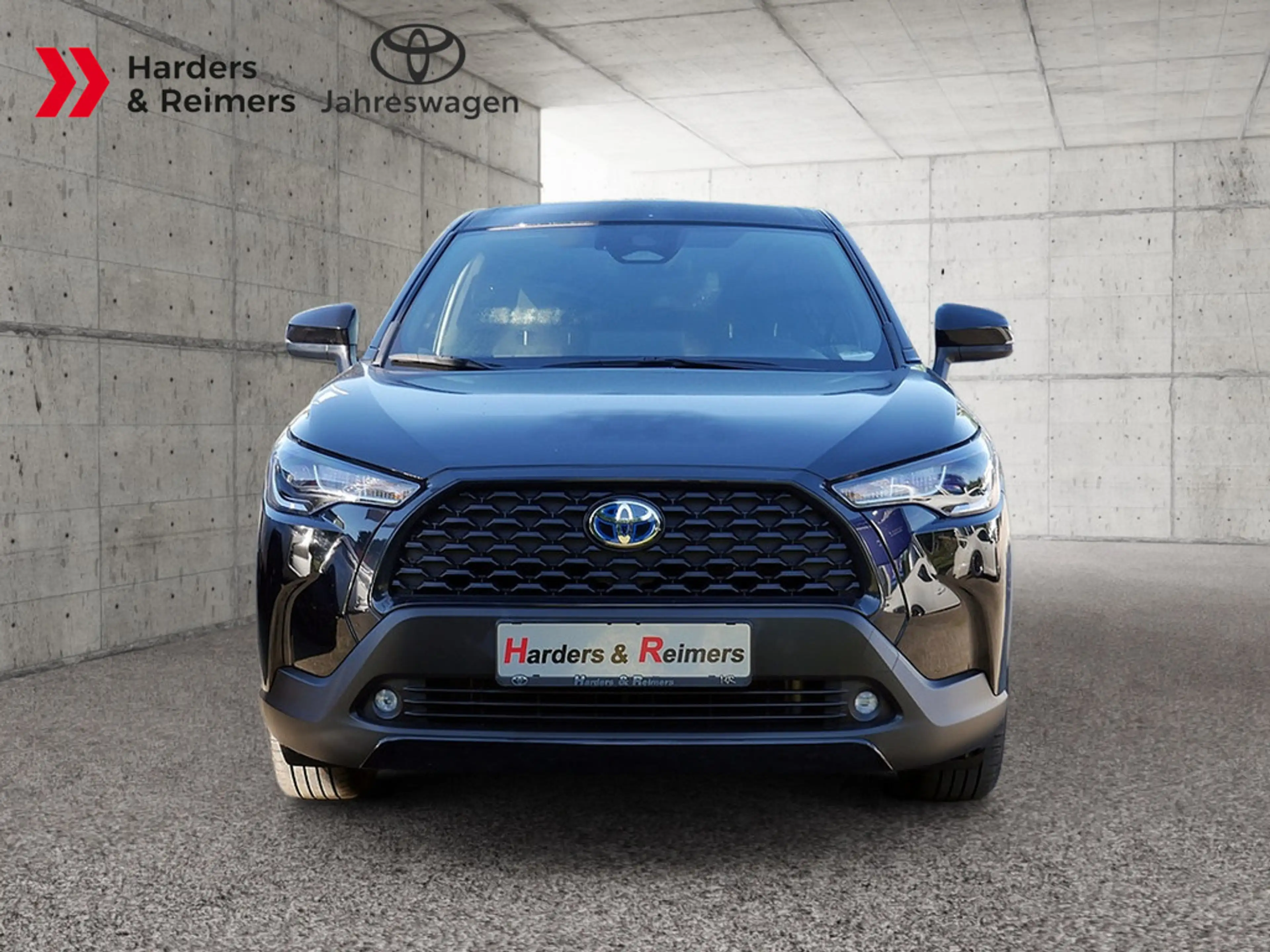Toyota Corolla Cross 2.0 VVT-i Hybrid AWD Active LED — photo 3