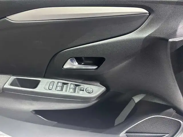 Opel Corsa-E view 10