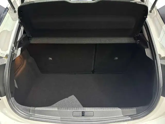 Opel Corsa-E view 7