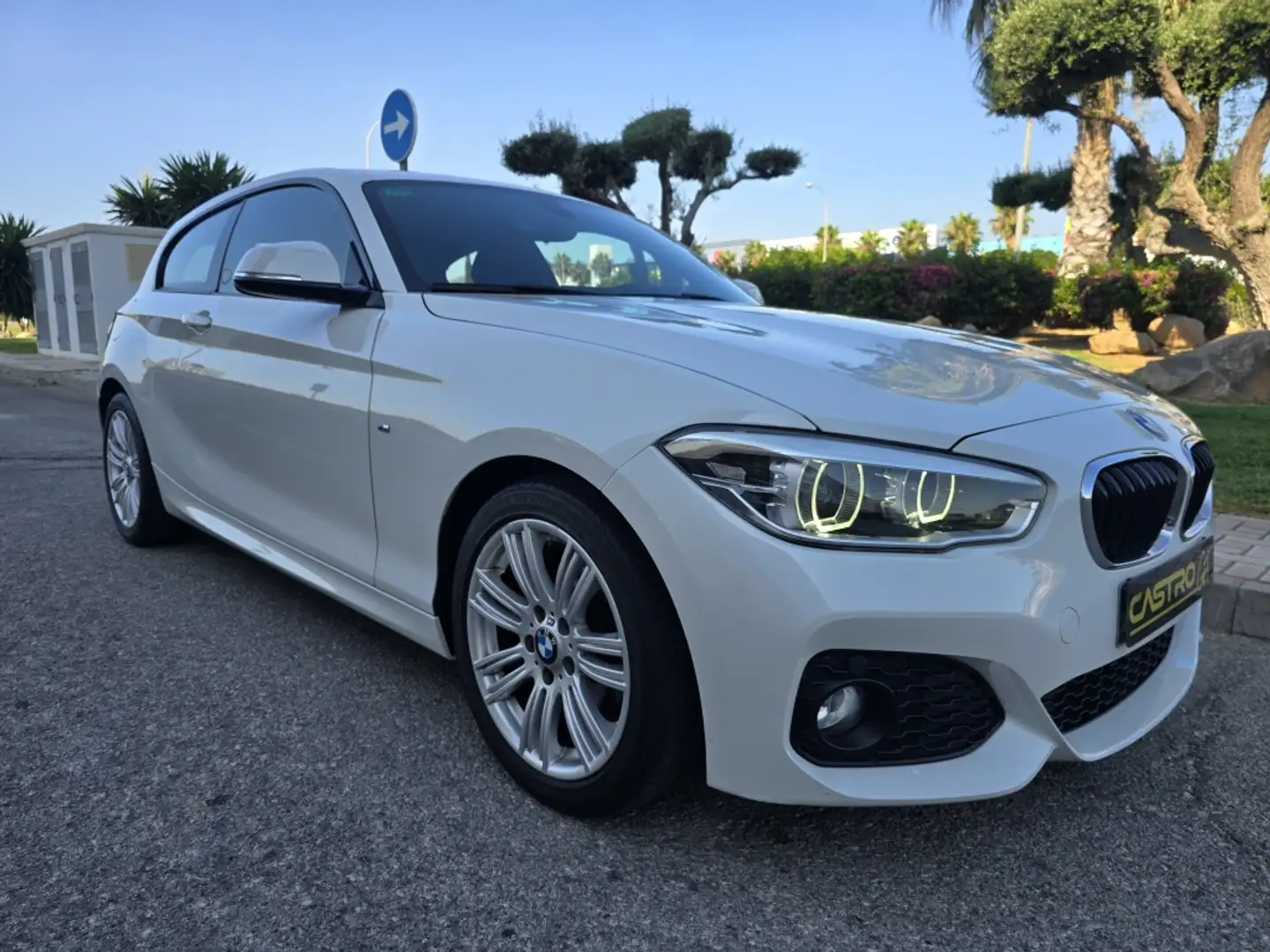 BMW 116 116d Essential Plus M-Sport Edition Bianco - 1