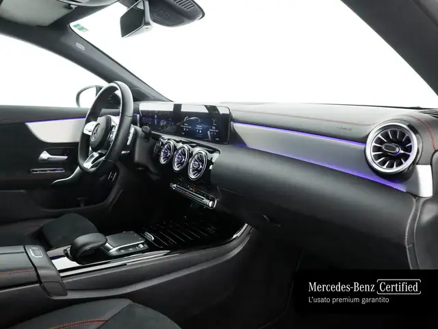 Mercedes-Benz Cla view 10