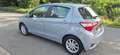 Toyota Yaris 1.5 Hybrid Dynamic *navigatie *Stoelverw.*ecc* Gris - thumbnail 2