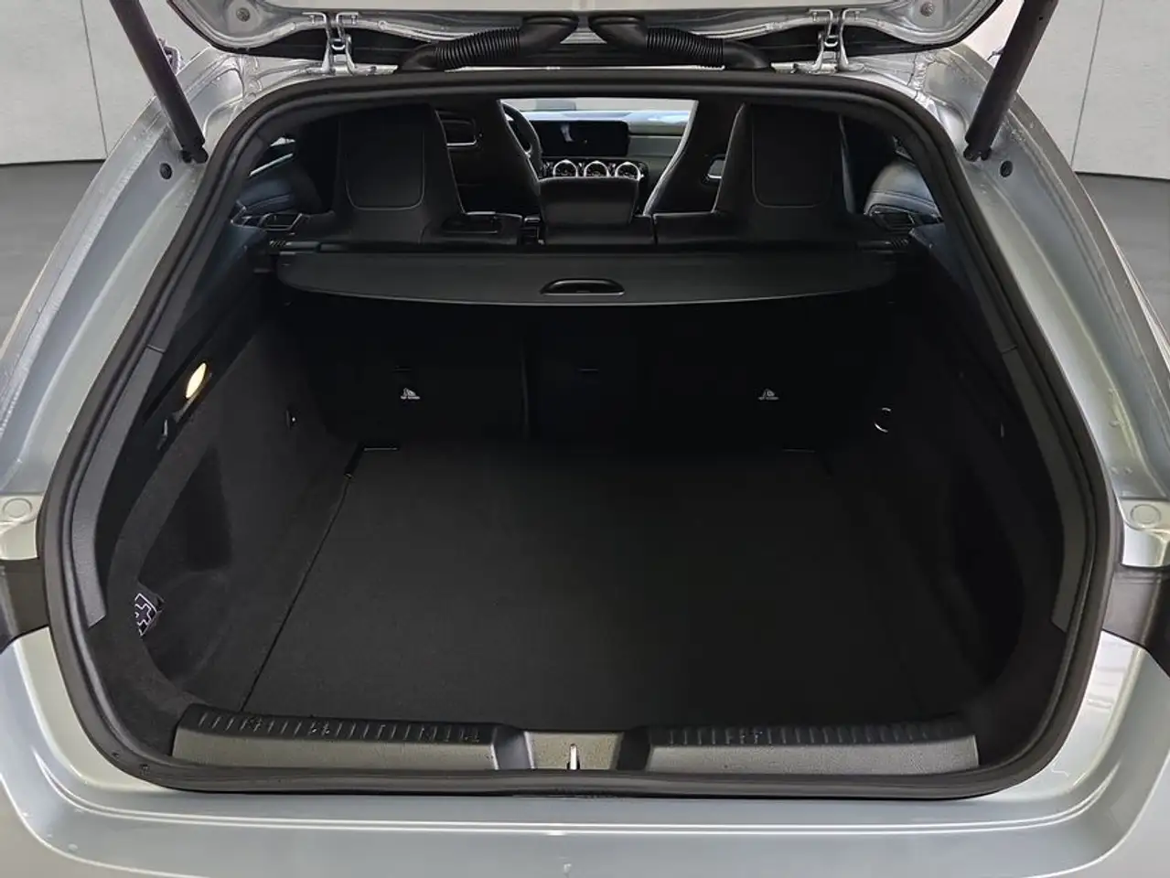 Mercedes-Benz CLA 200 CLA 5