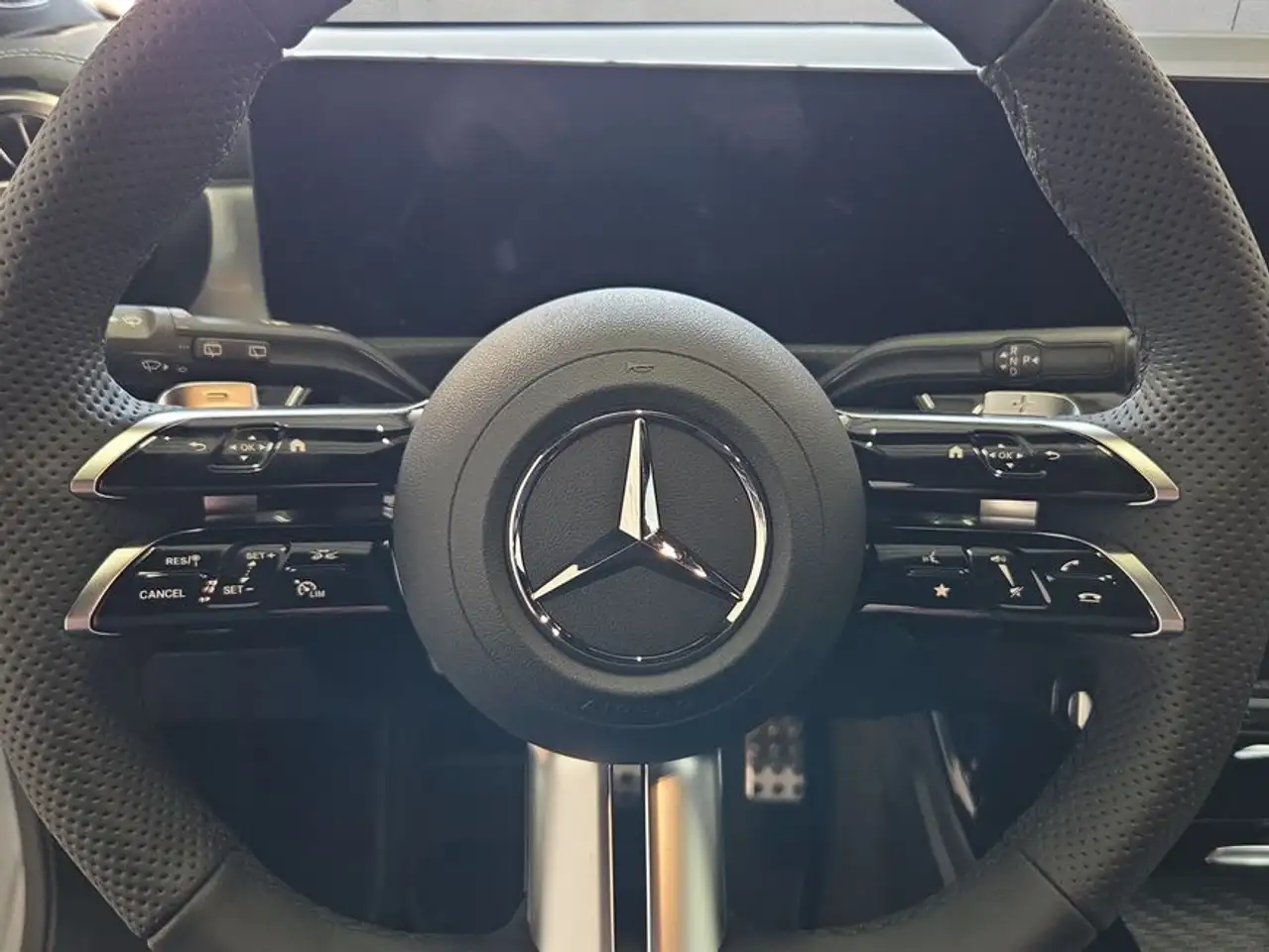 Mercedes-Benz CLA 200 CLA 11