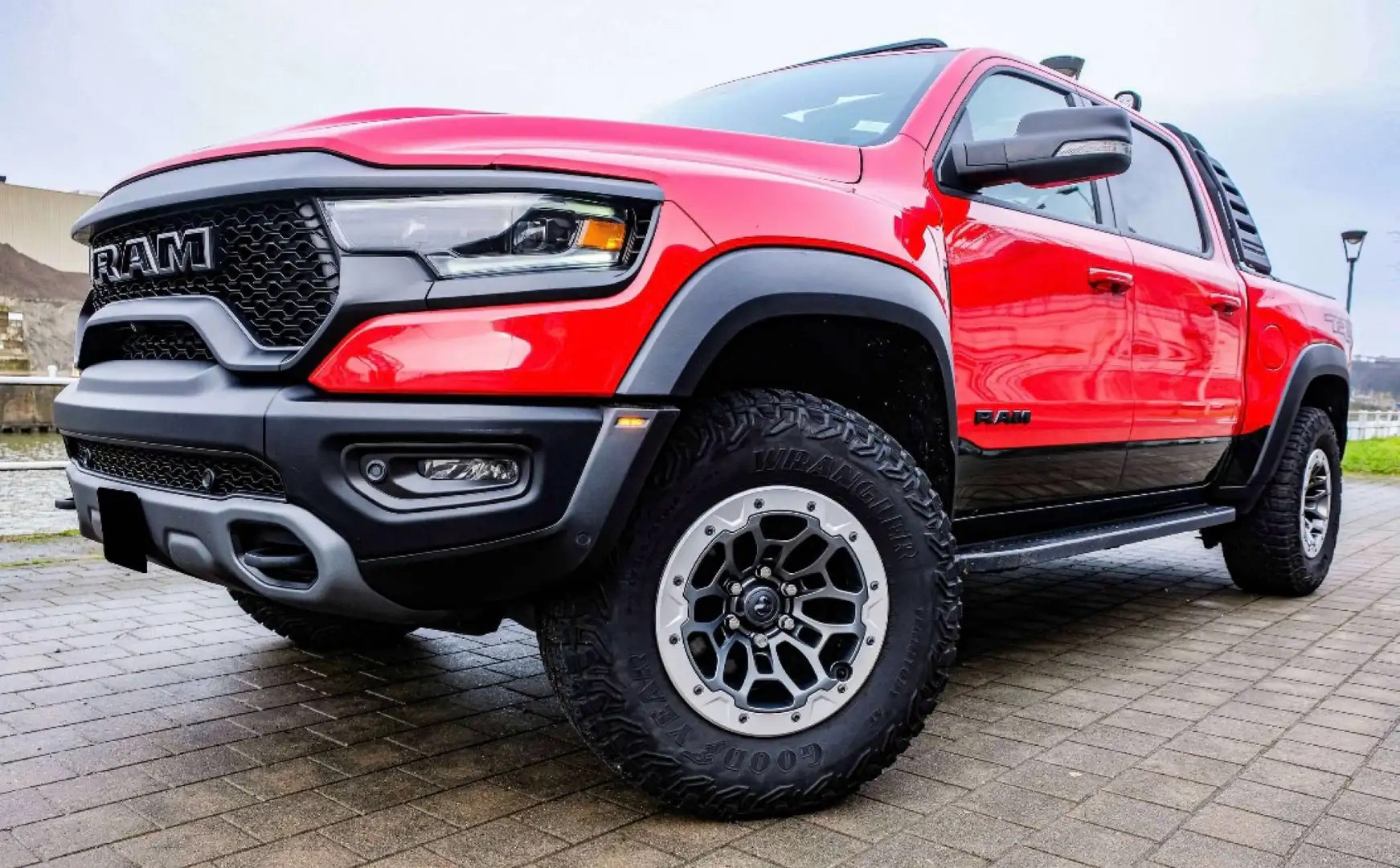 RAM 1500 RAM TRX  6.2 V8 711 PK  LPG 200L Červená - 1