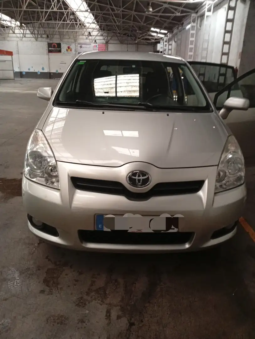 Toyota Corolla Verso Corolla Verso 2.2D4D Sol Sol Plateado - 1