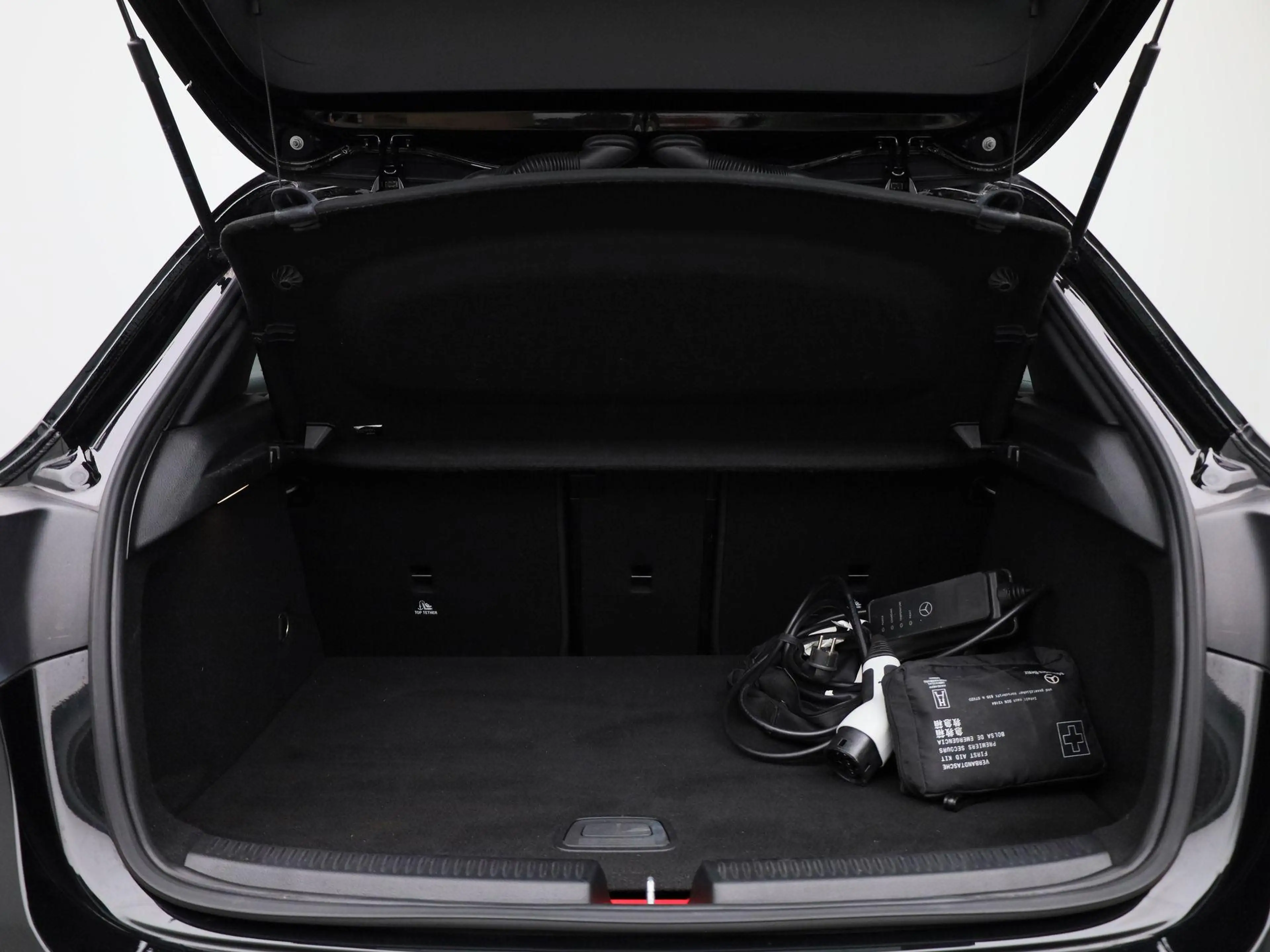 Mercedes-Benz A 250 e Business Solution AMG Limited | PANO | Achteruit — photo 14