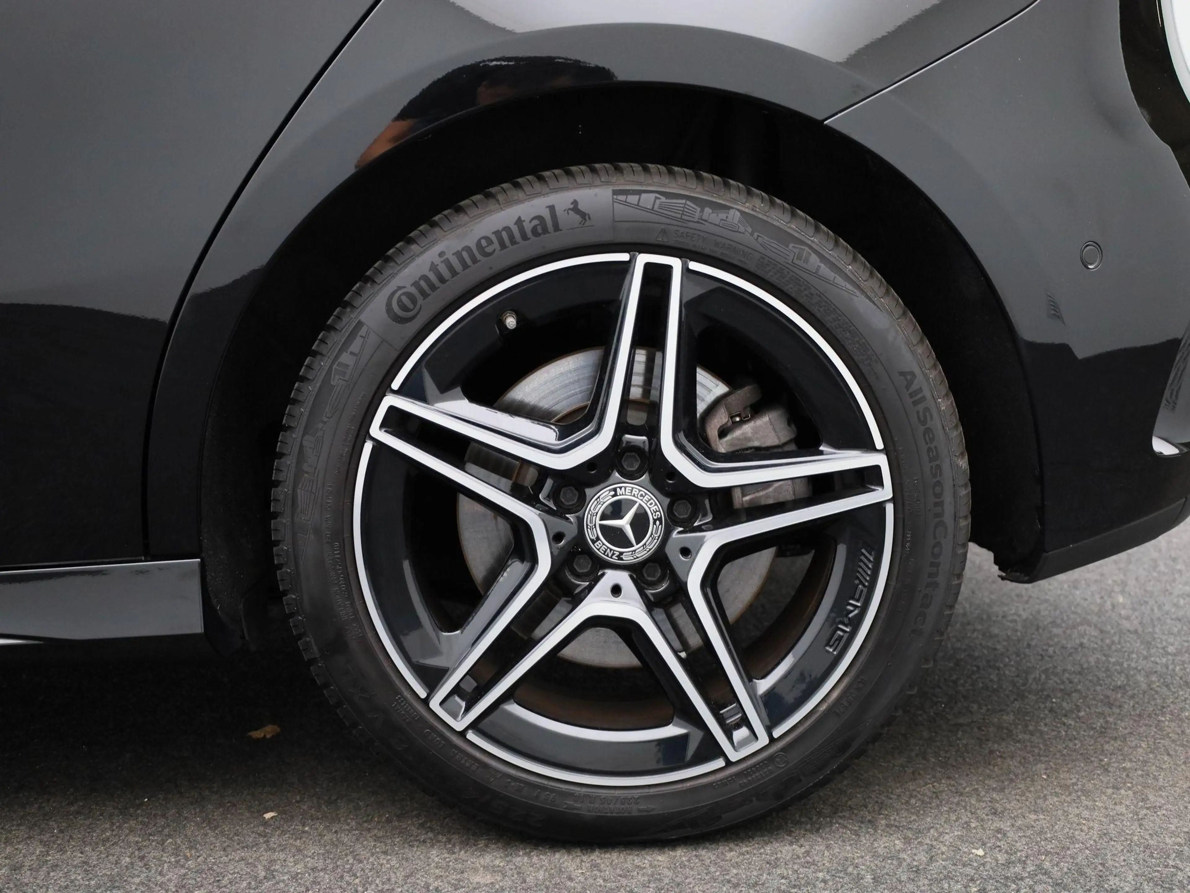 Mercedes-Benz A 250 e Business Solution AMG Limited | PANO | Achteruit — photo 13