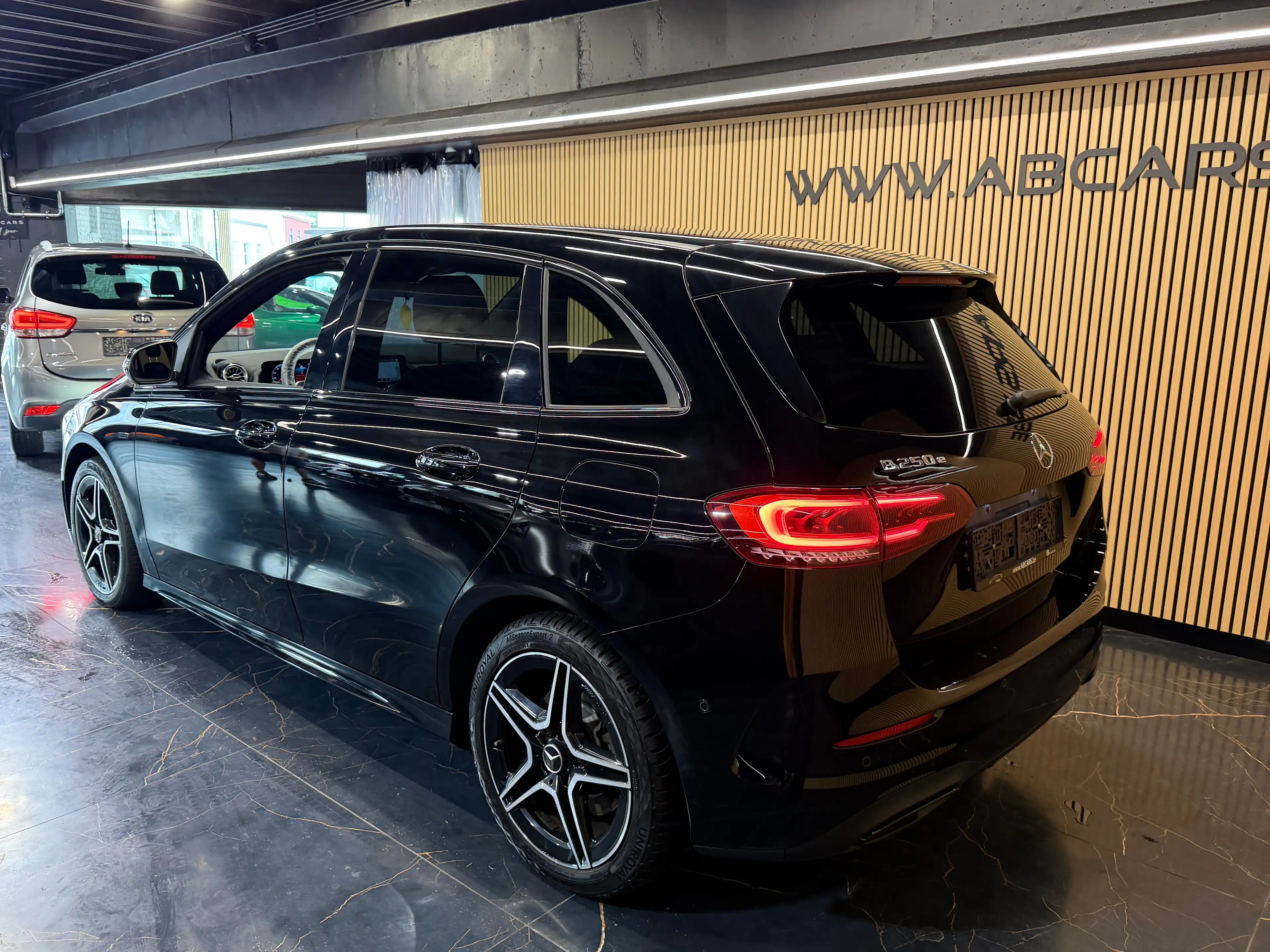 Mercedes-Benz B 250 E PHEV PACK AMG ** GARANTIE 12 MOIS ** — photo 7