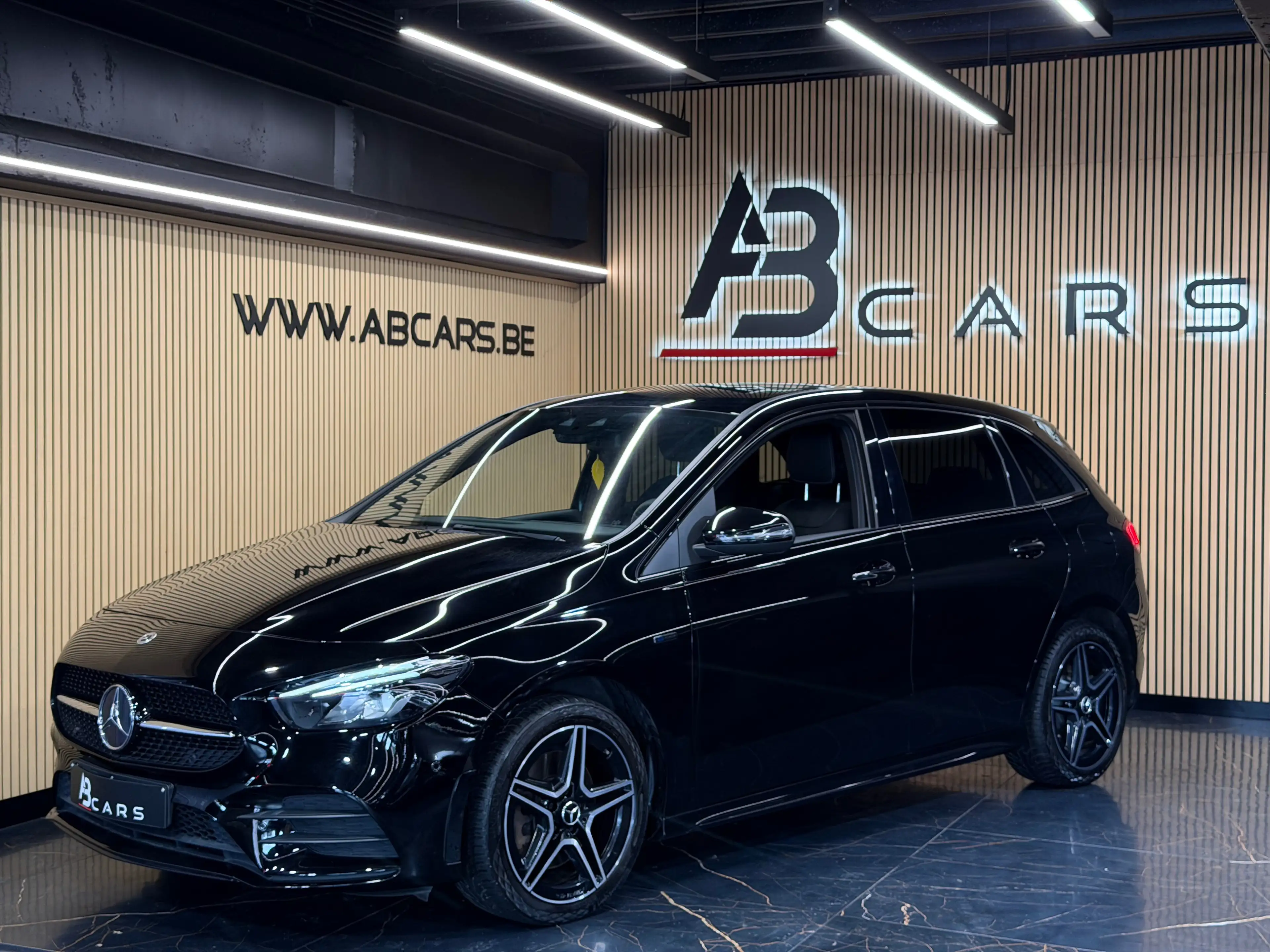Mercedes-Benz B 250 E PHEV PACK AMG ** GARANTIE 12 MOIS ** — photo 2