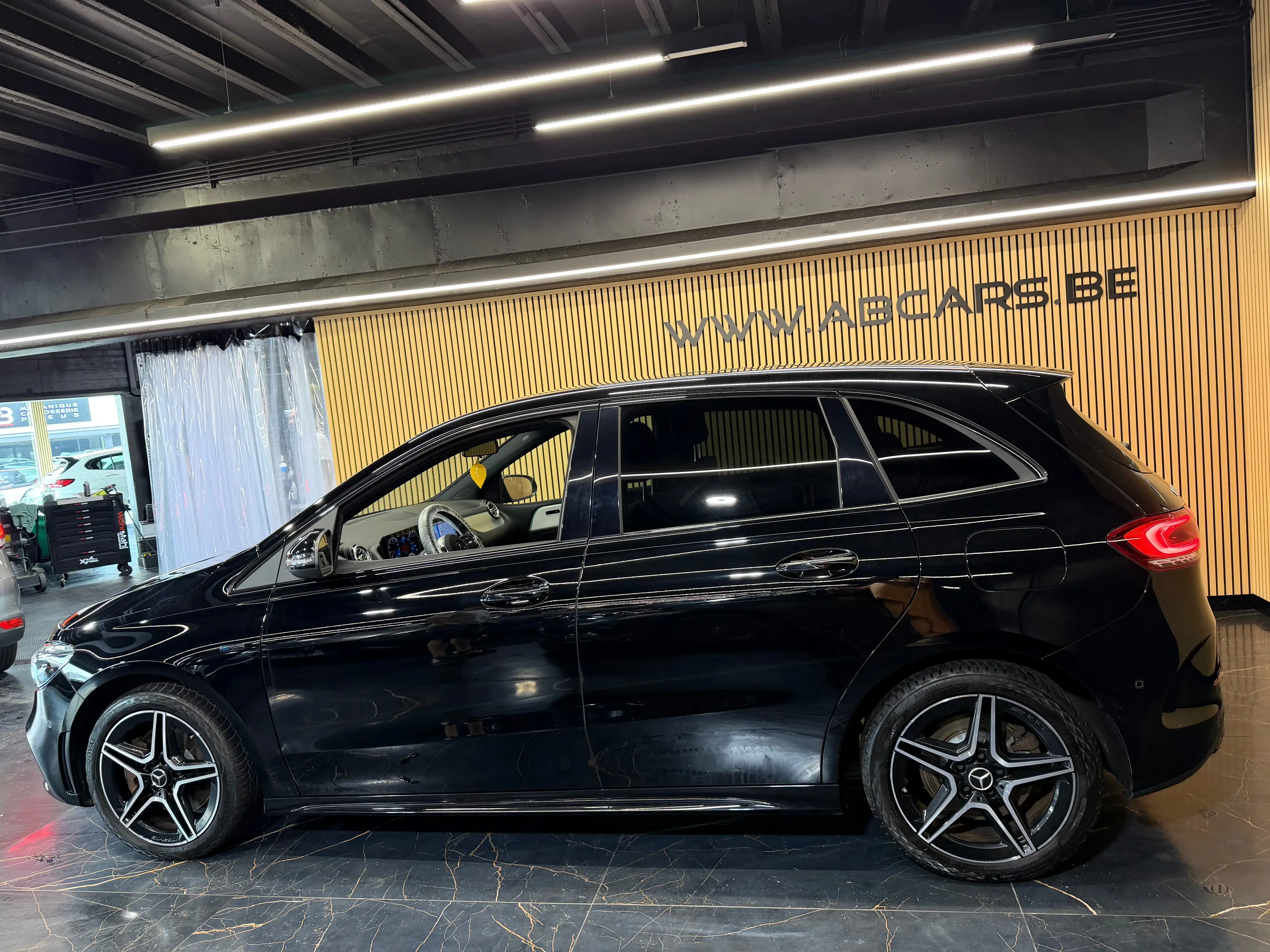 Mercedes-Benz B 250 E PHEV PACK AMG ** GARANTIE 12 MOIS ** — photo 5