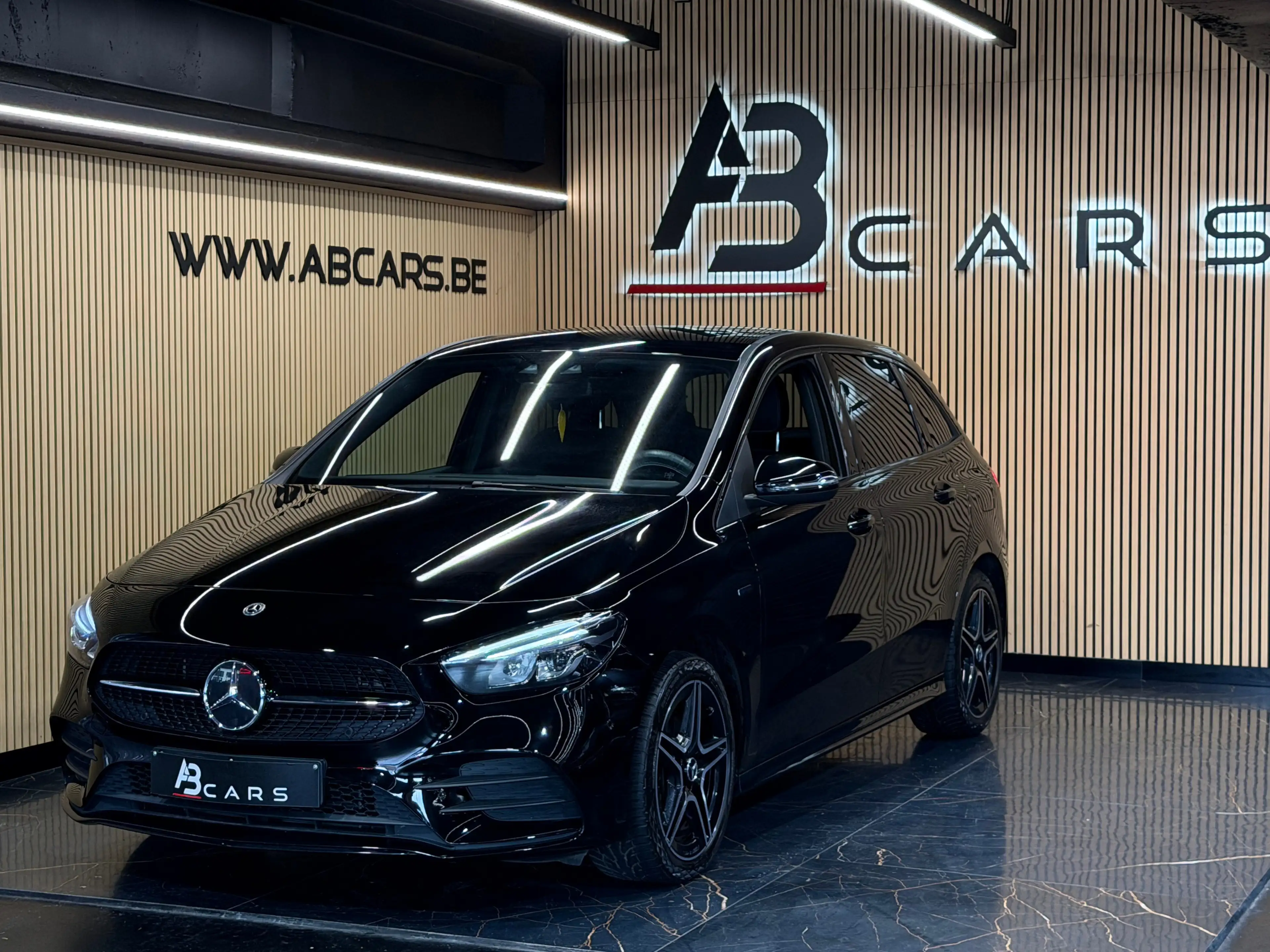 Mercedes-Benz B 250 E PHEV PACK AMG ** GARANTIE 12 MOIS ** — photo 4