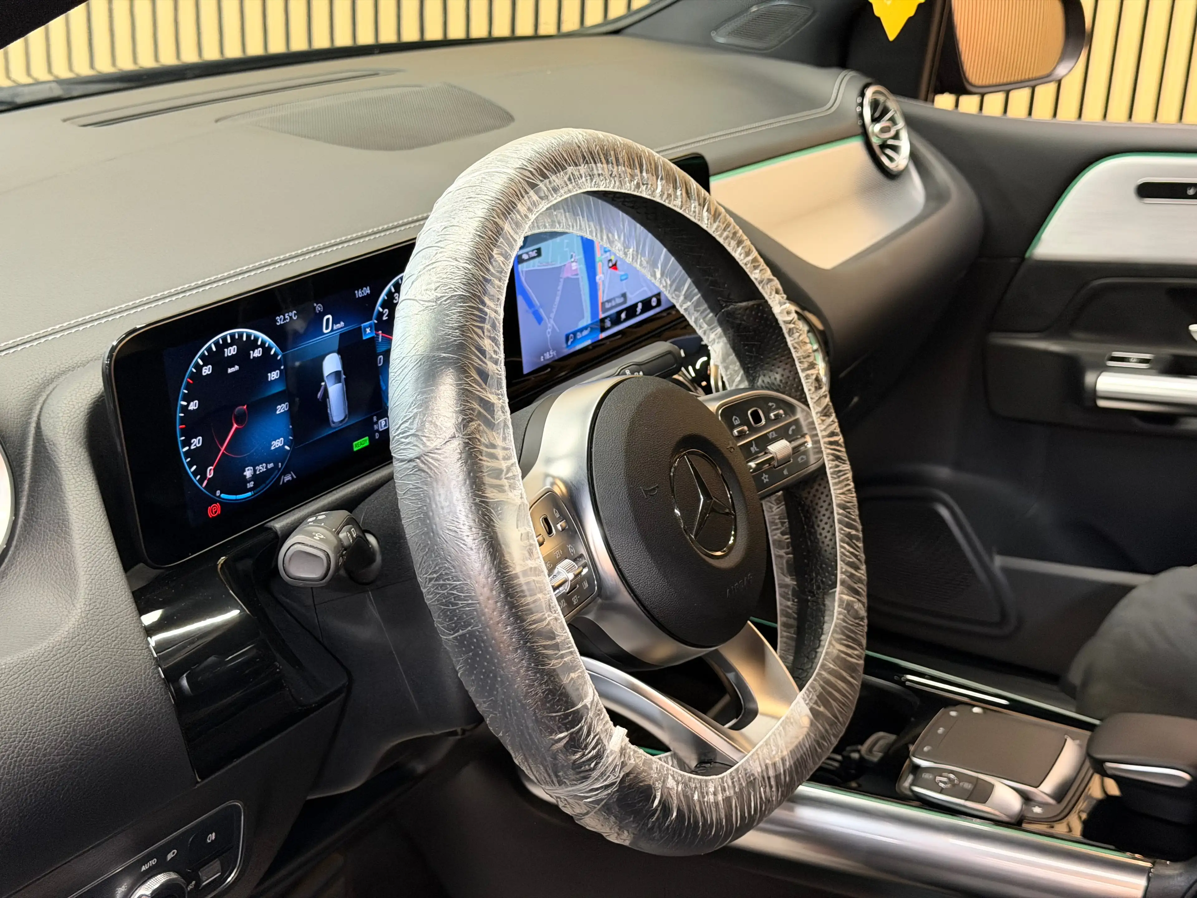 Mercedes-Benz B 250 E PHEV PACK AMG ** GARANTIE 12 MOIS ** — photo 12