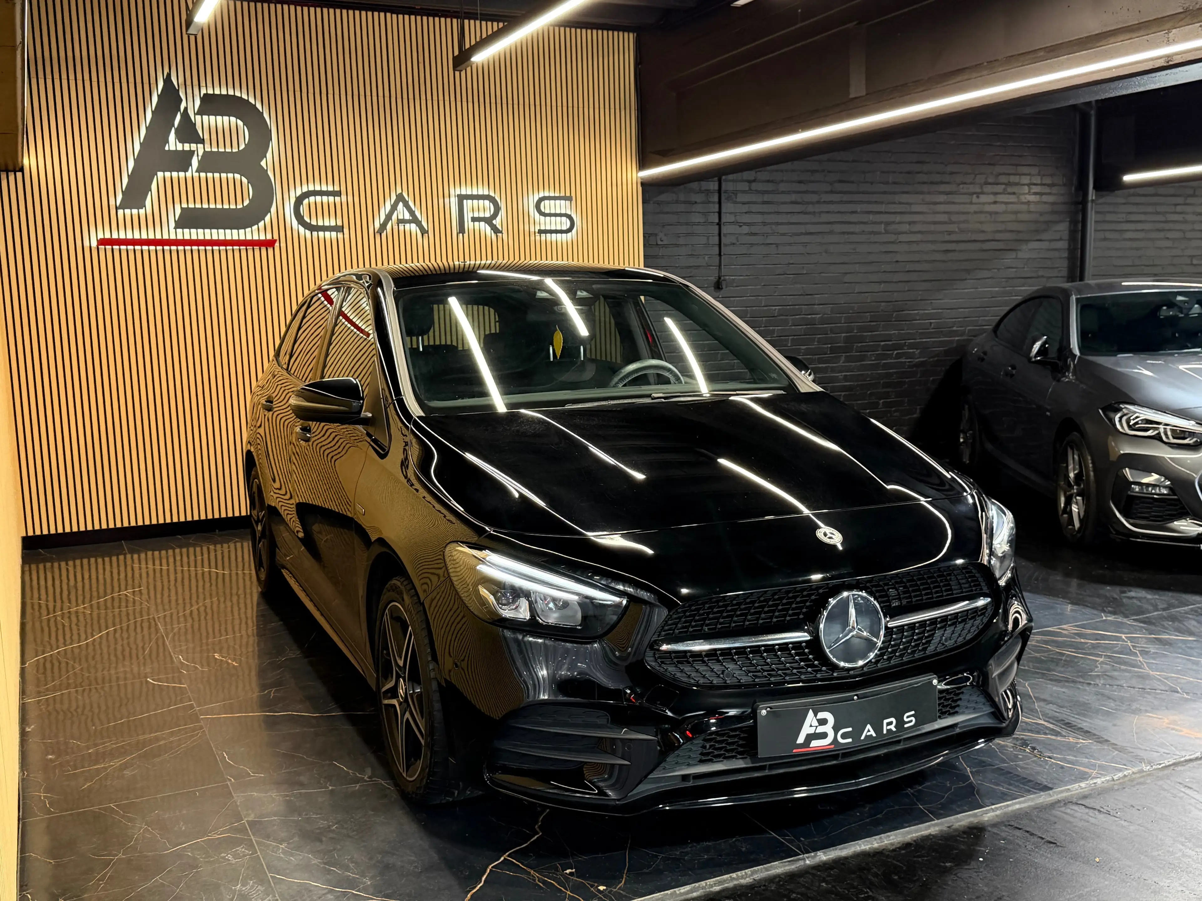 Mercedes-Benz B 250 E PHEV PACK AMG ** GARANTIE 12 MOIS ** — photo 3