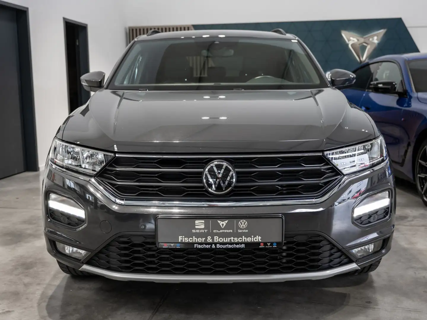 Volkswagen T-Roc 1.5 TSI Sport NAVI AHK ACC PDC SHZ Grau - 2