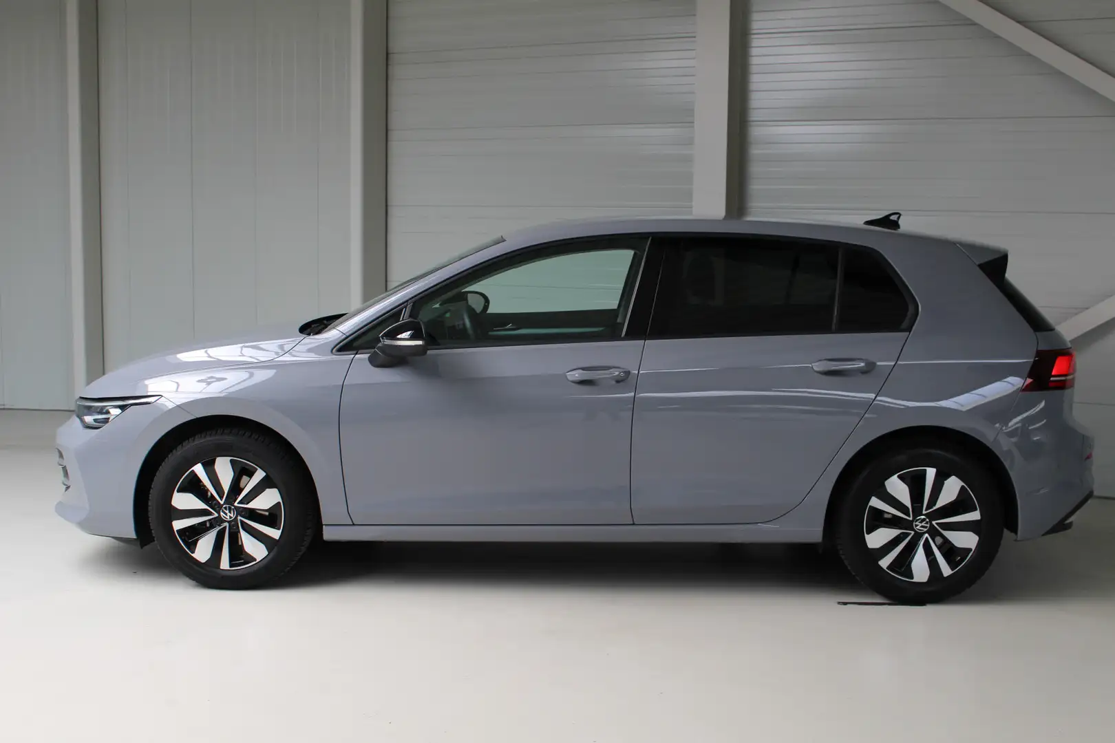Volkswagen Golf 1.5 TSI Life Navigatie | Dodehoekassistent | Trekh Grigio - 2