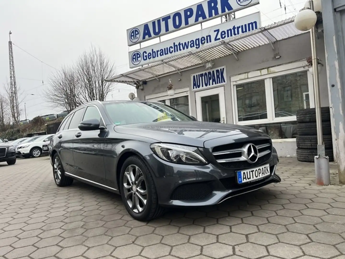Mercedes-Benz C 200 CDI T BlueEfficiency Avantgarde*Tiptronic Grijs - 1