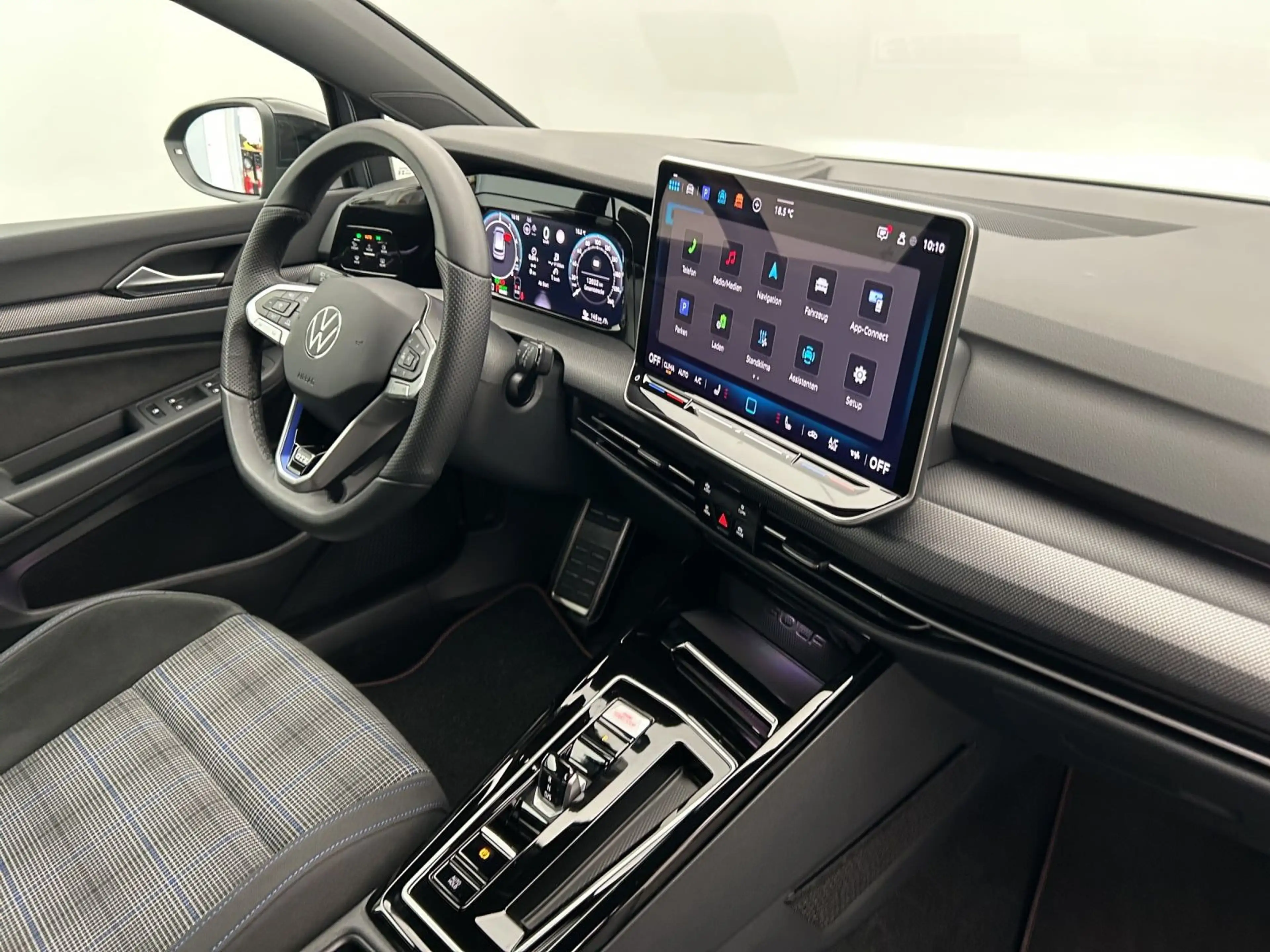 Volkswagen Golf GTE GTE 1.5 TSI eHybrid*NAVI*BLACKSTYLE*KAM*HUD — photo 7