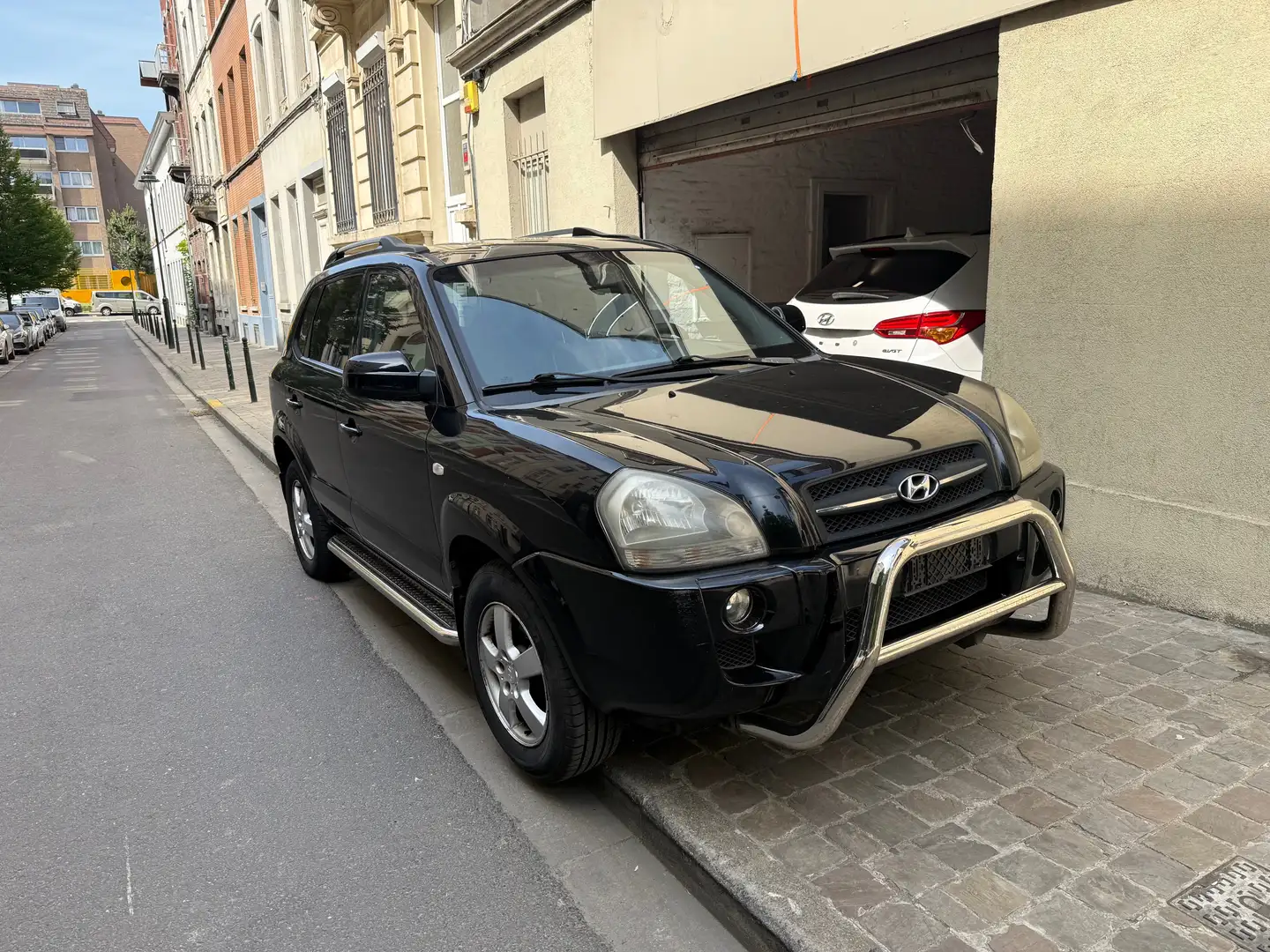 Hyundai TUCSON 2.0i 16v 4WD GLi Negro - 1
