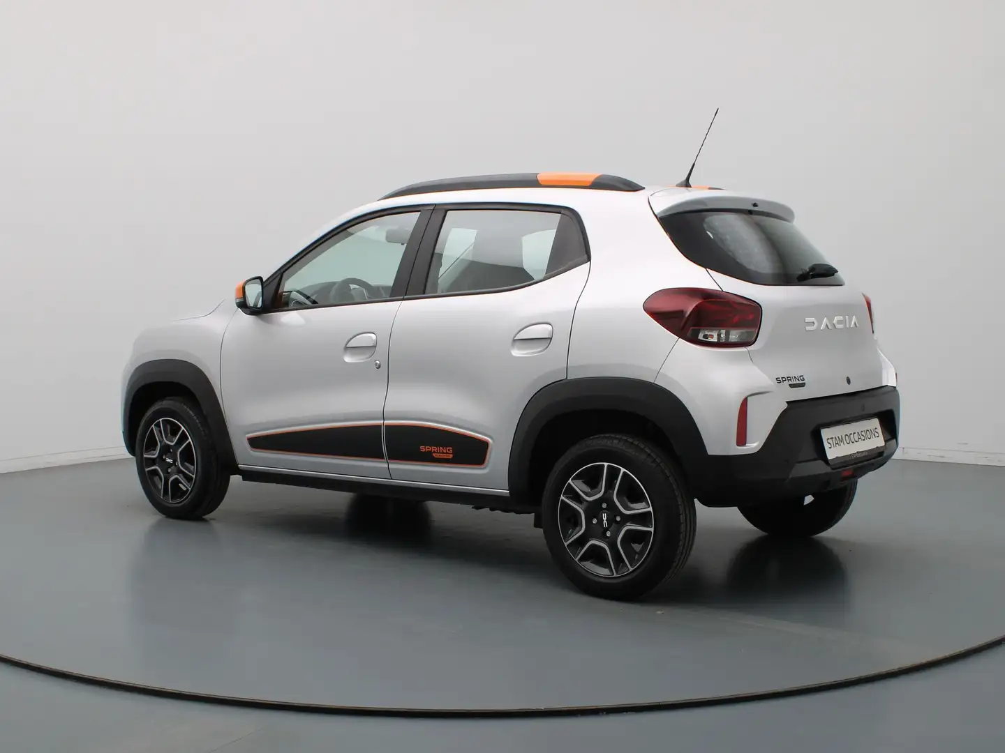 Dacia Spring Expression 27 kWh Airco | Camera | Navi Grijs - 2