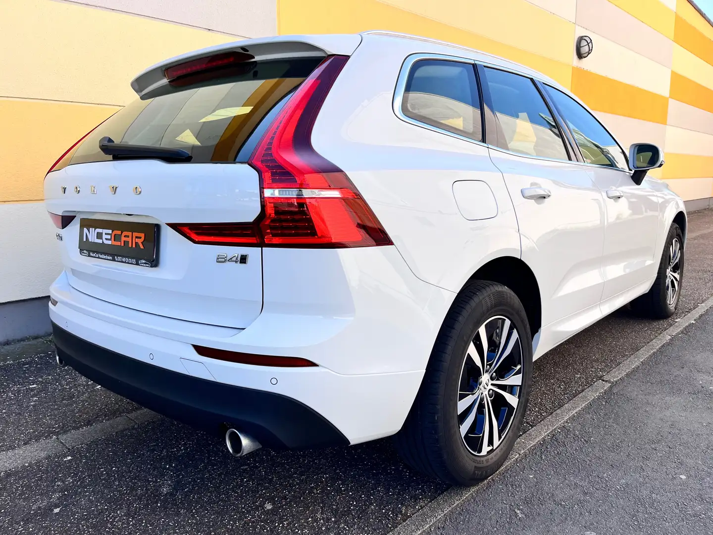 Volvo XC60 B4 AWD GEARTRONIC PRO*CAM*LED*NAVI*CARPL*ACC*SHZ* Weiß - 2