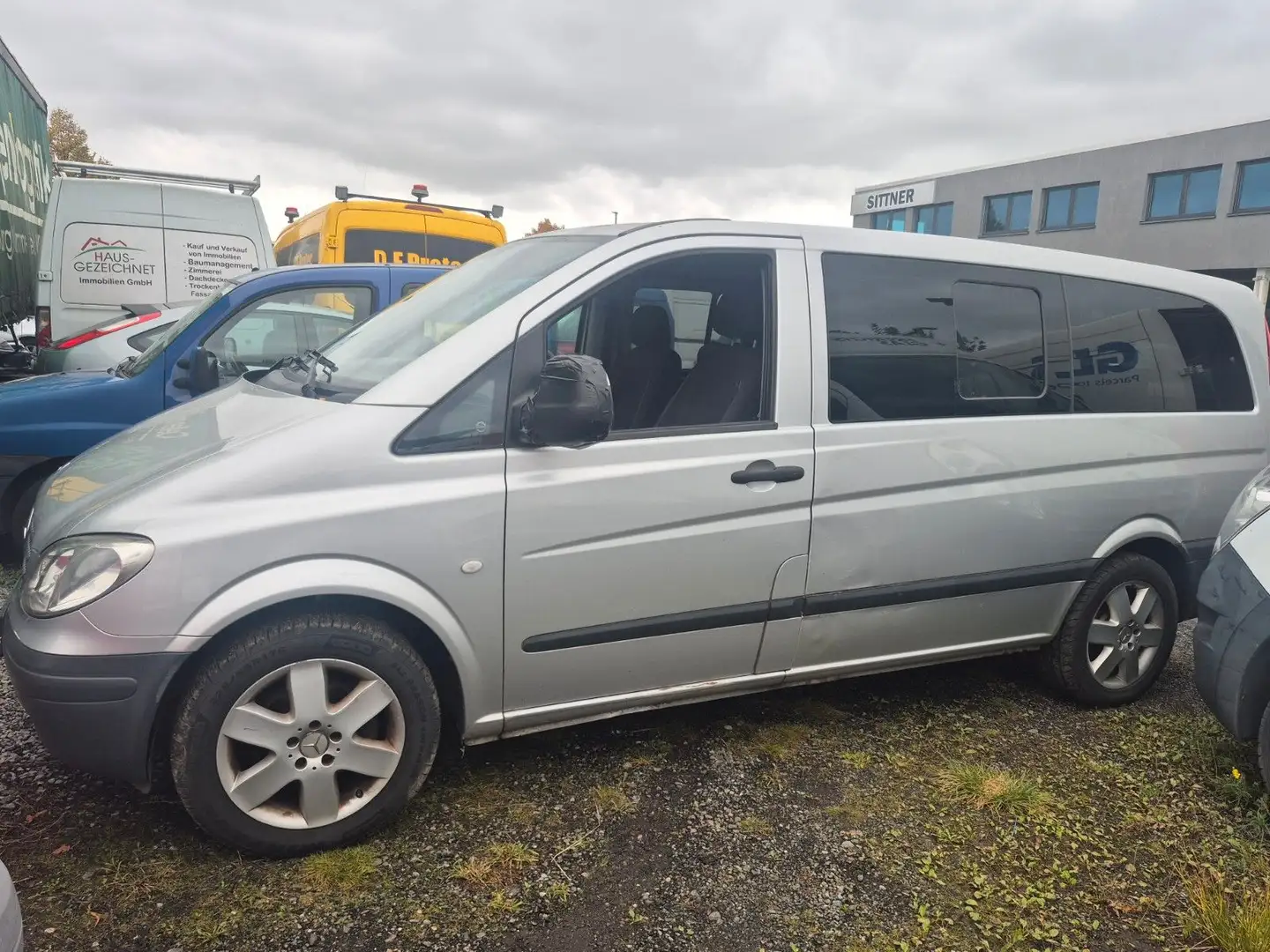 Mercedes-Benz Vito Kombi 111 CDI lang Klima AHK Argent - 1