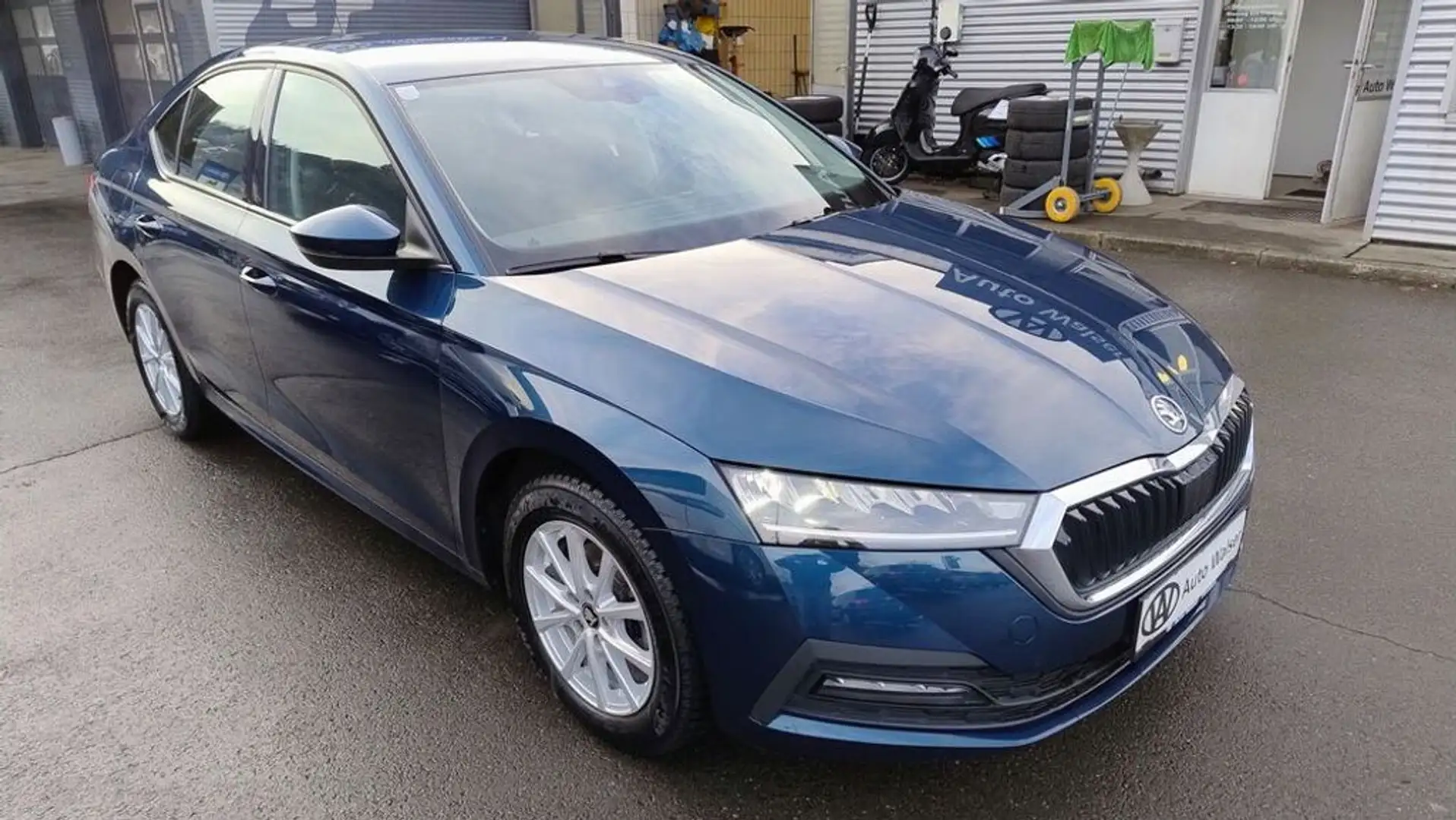 Skoda Octavia Ambition 2,0 TDI Blau - 2