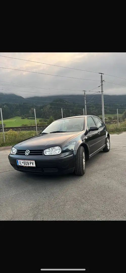 Volkswagen Golf - 2
