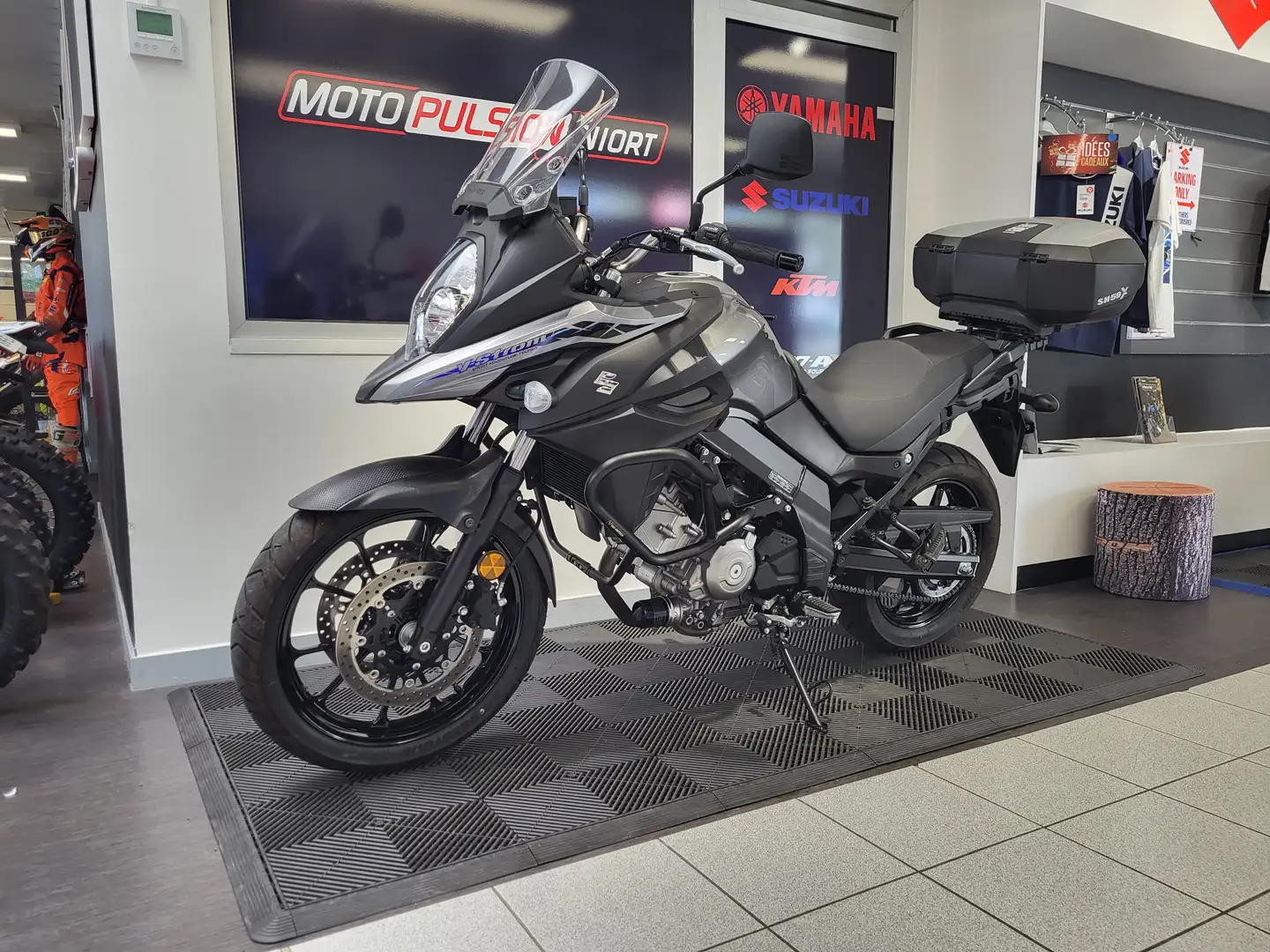 Suzuki V-Strom 650 Gris - 1