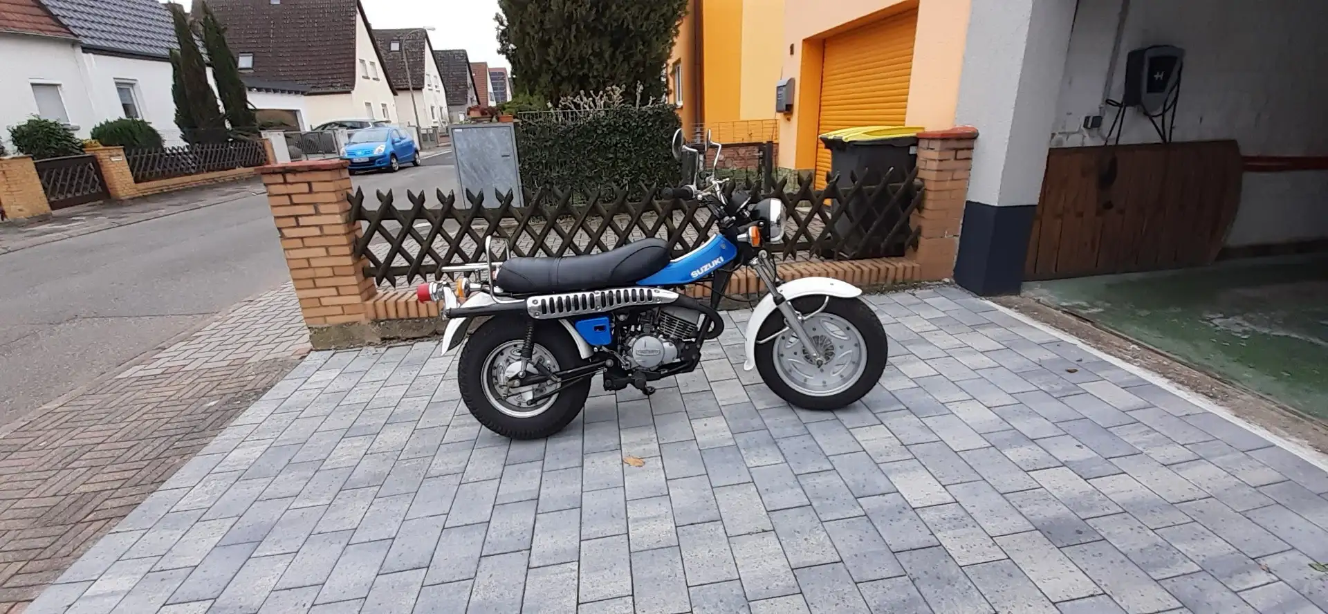 Suzuki RV 125 Blauw - 1
