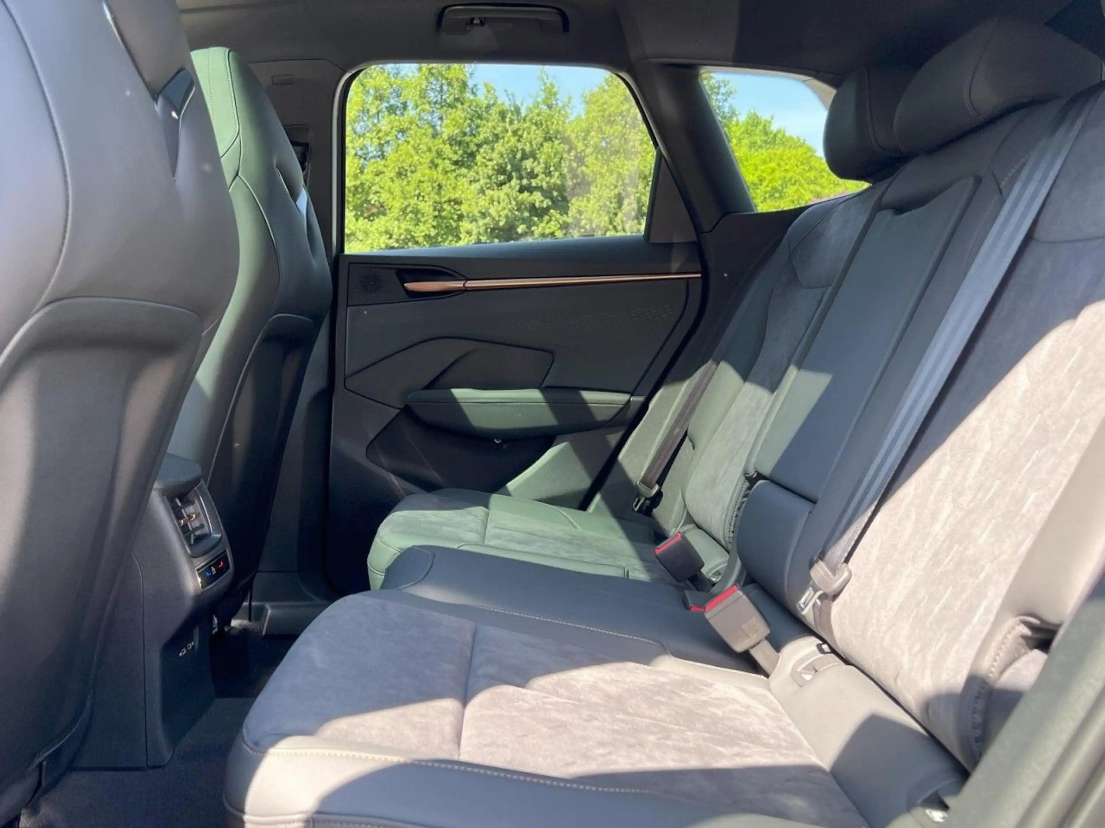 CUPRA Terramar VZ 4-Drive 2.0 TSI+Pano+XL+Matrix+Sennheiser — photo 8