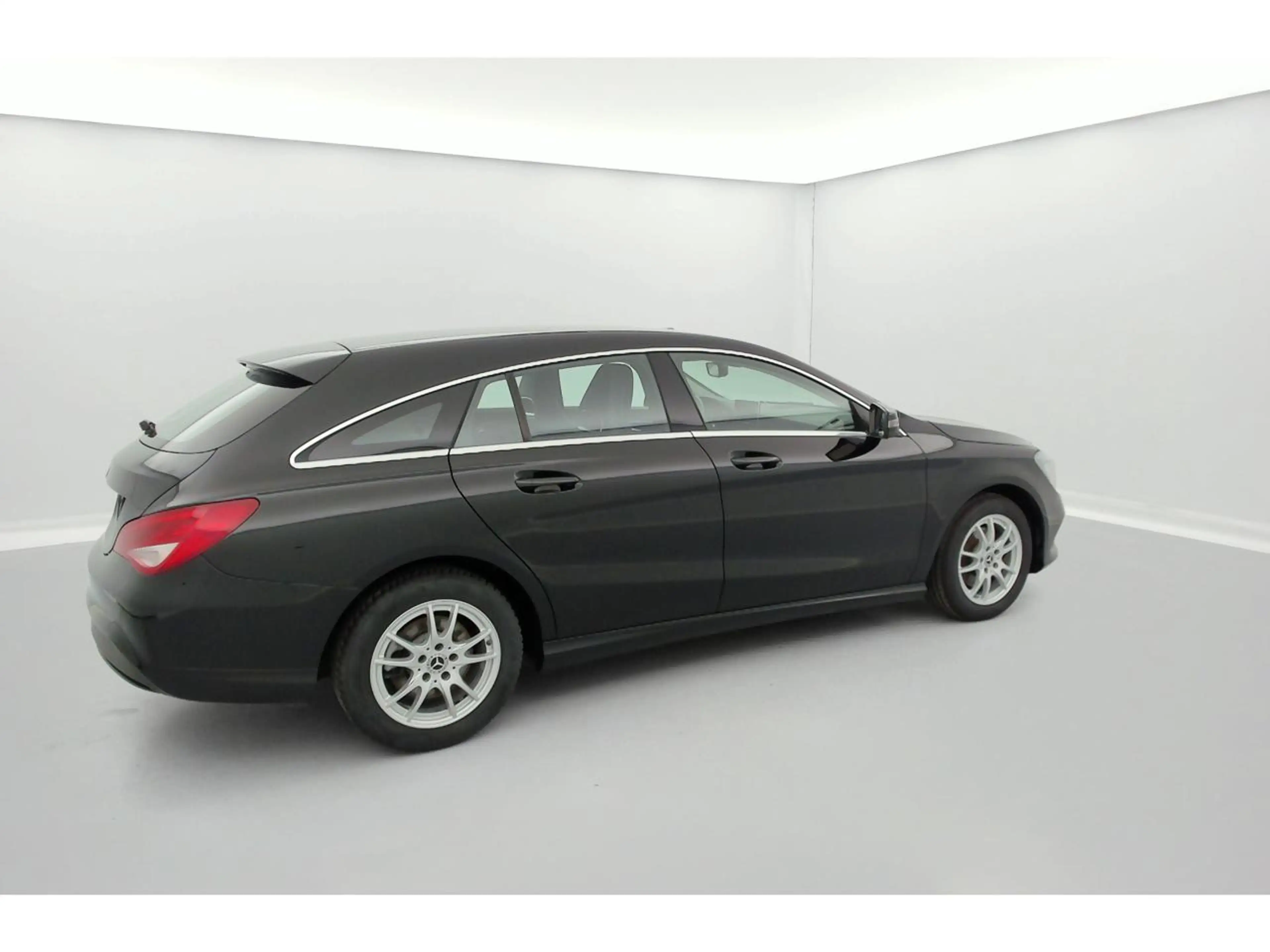 Mercedes-Benz CLA 200 200d (EU6d-TEMP) — photo 7