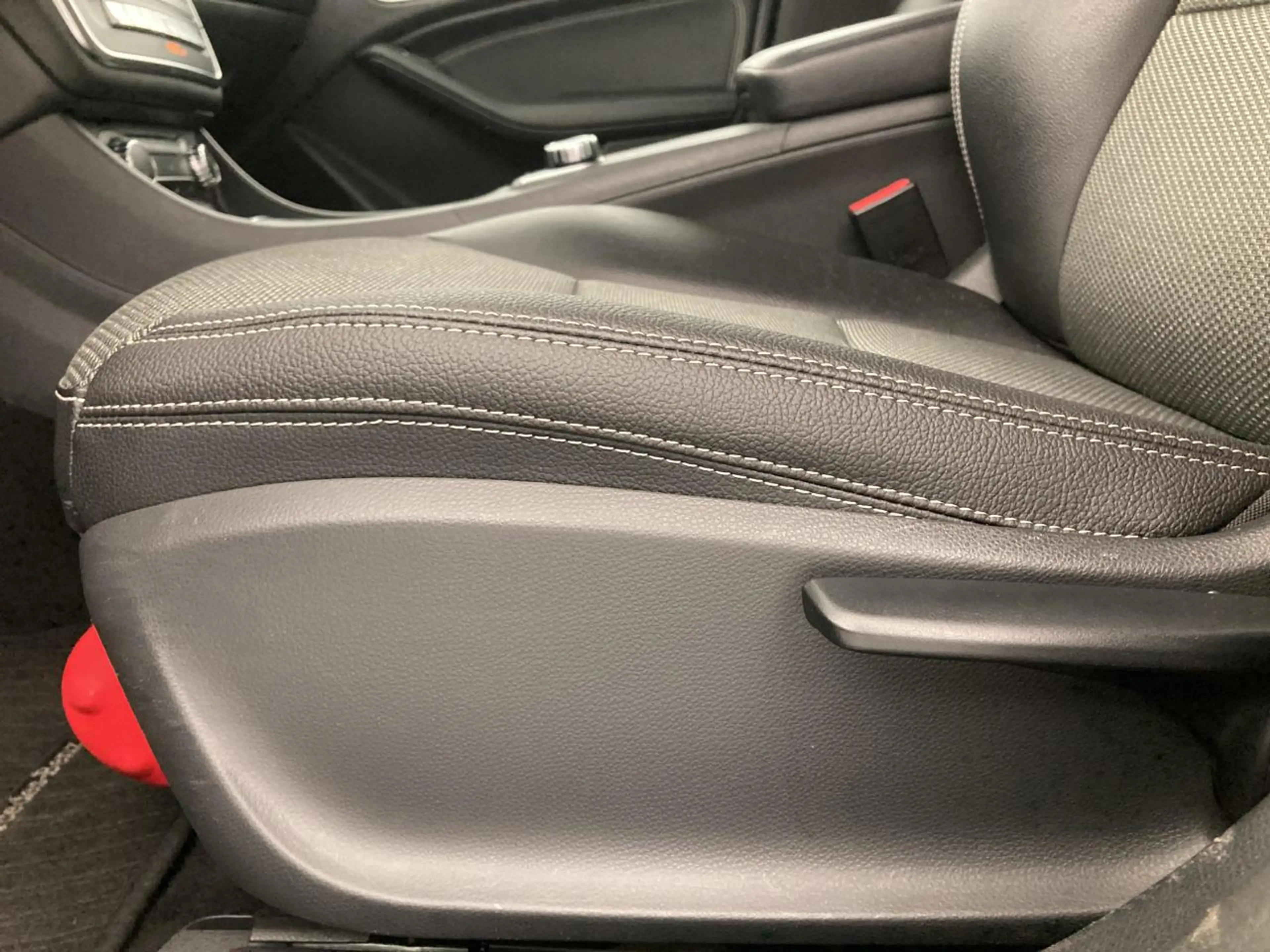 Mercedes-Benz CLA 200 200d (EU6d-TEMP) — photo 14