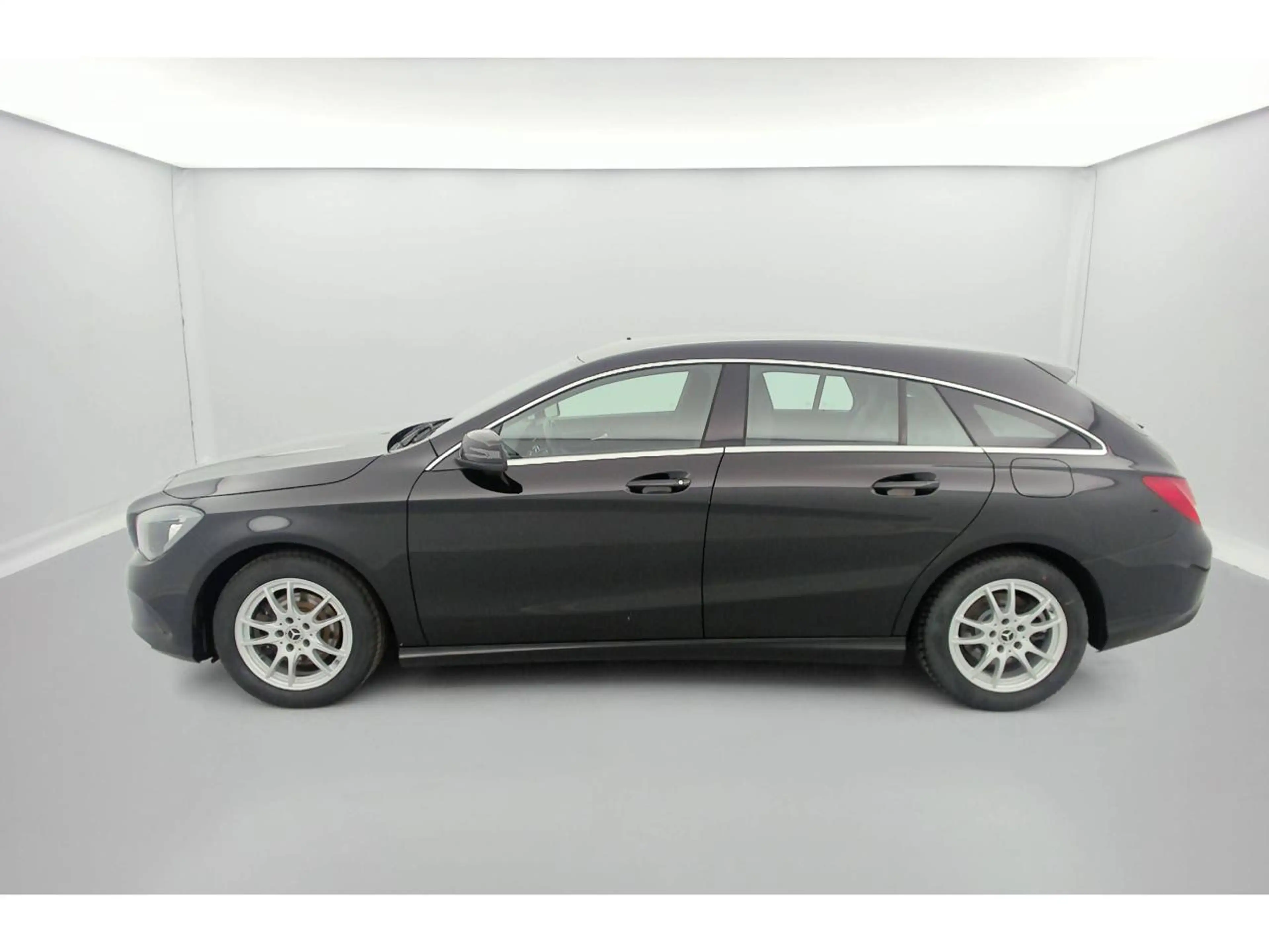 Mercedes-Benz CLA 200 200d (EU6d-TEMP) — photo 4