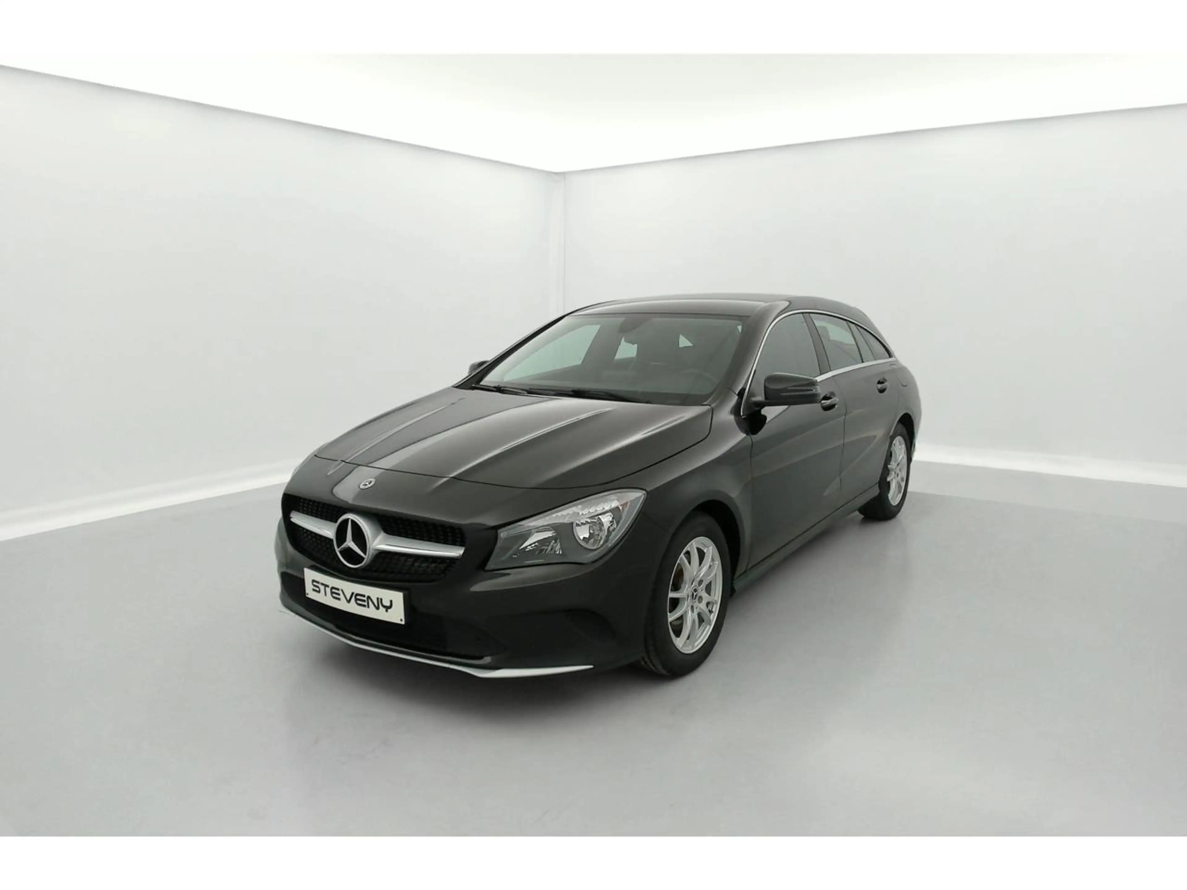 Mercedes-Benz CLA 200 200d (EU6d-TEMP)
