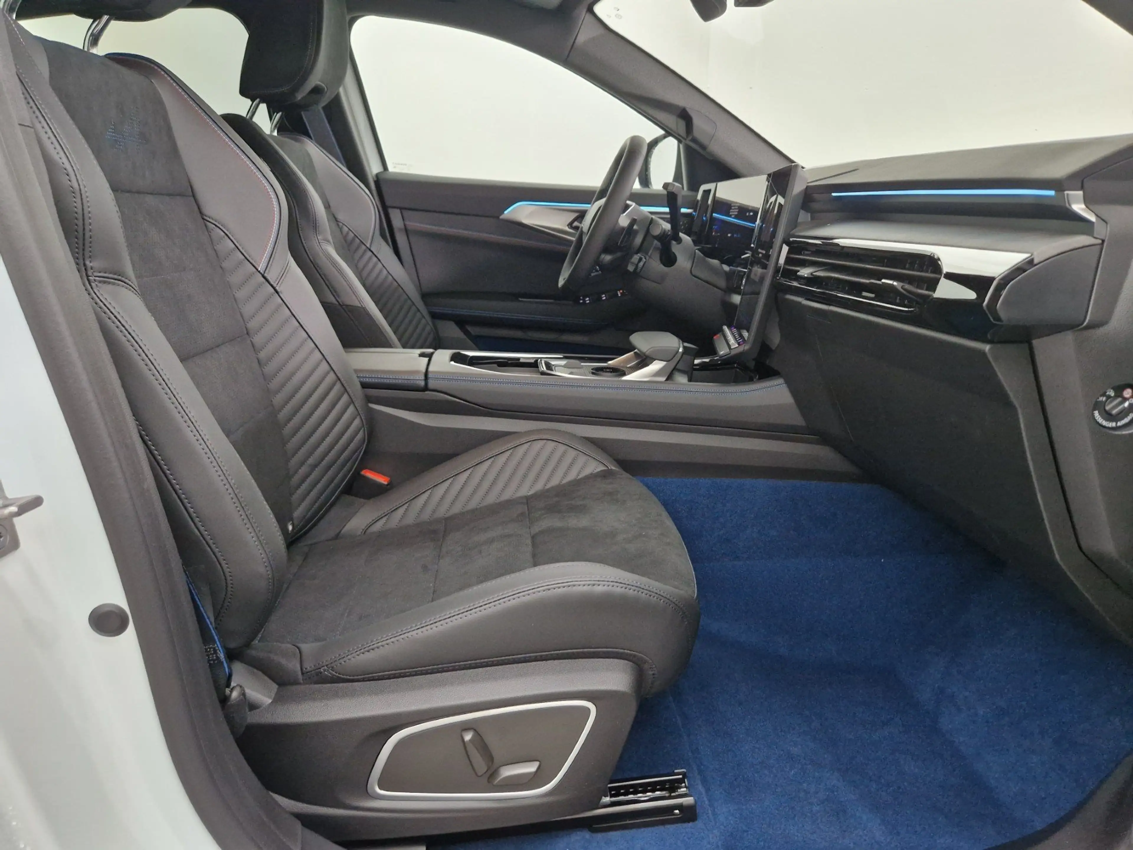 Renault Rafale Atelier Alpine Hyper Hybrid 4x4 300 — photo 13